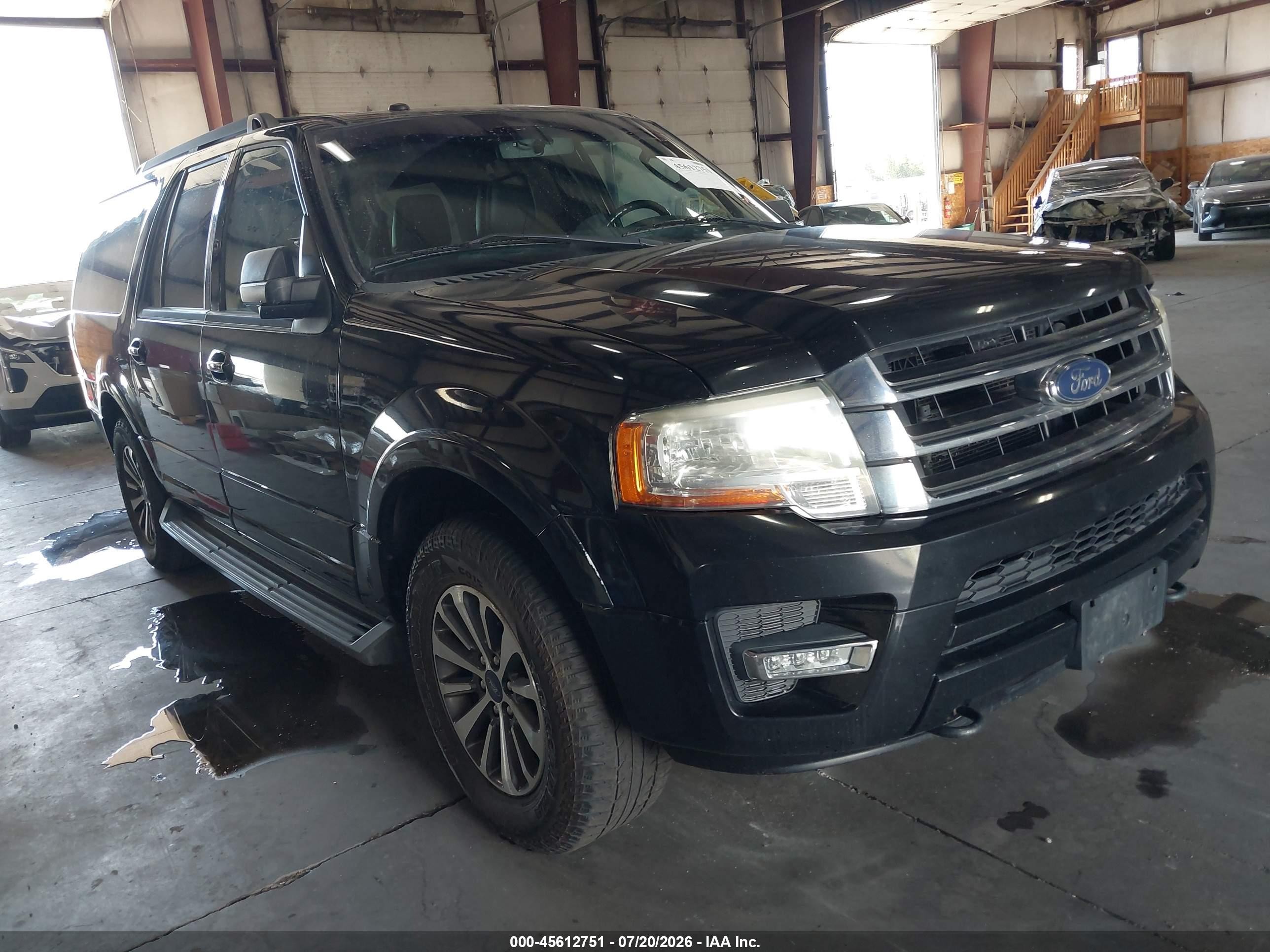 2016 Ford Expedition Max XLT, VIN 1FMJK1JT5GEF38229 — Front end