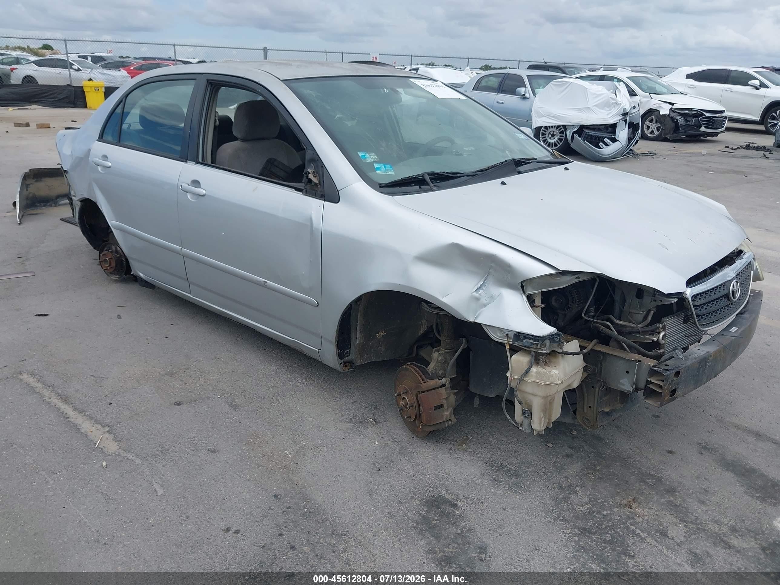 2005 Toyota Corolla LE, VIN 1NXBR32E35Z462198 — Normal wear