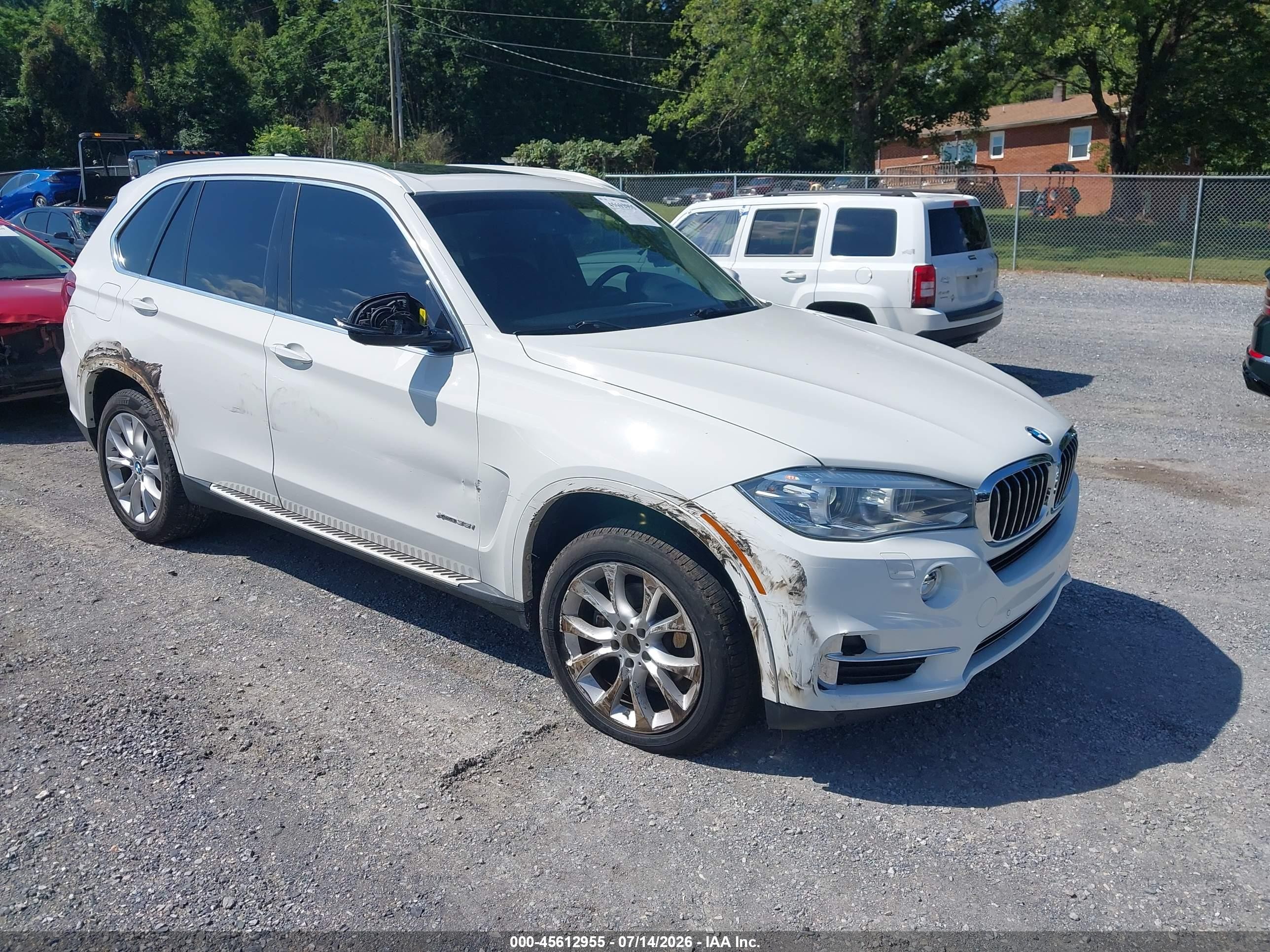 2015 BMW X5 xDrive35i, VIN 5UXKR0C50F0P08357 — Front end