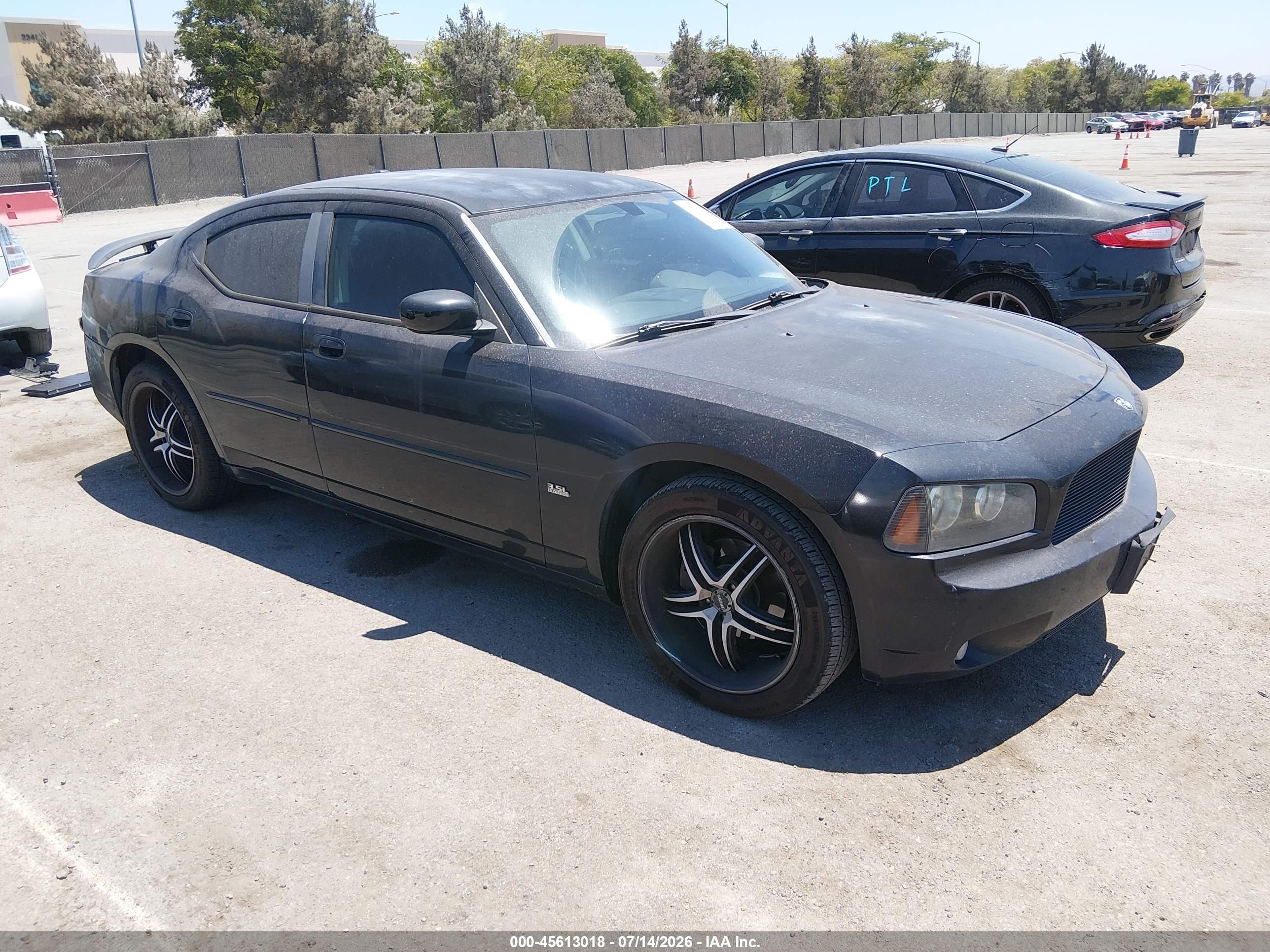 2010 Dodge Charger SXT, VIN 2B3CA3CV8AH188266 — Rear end