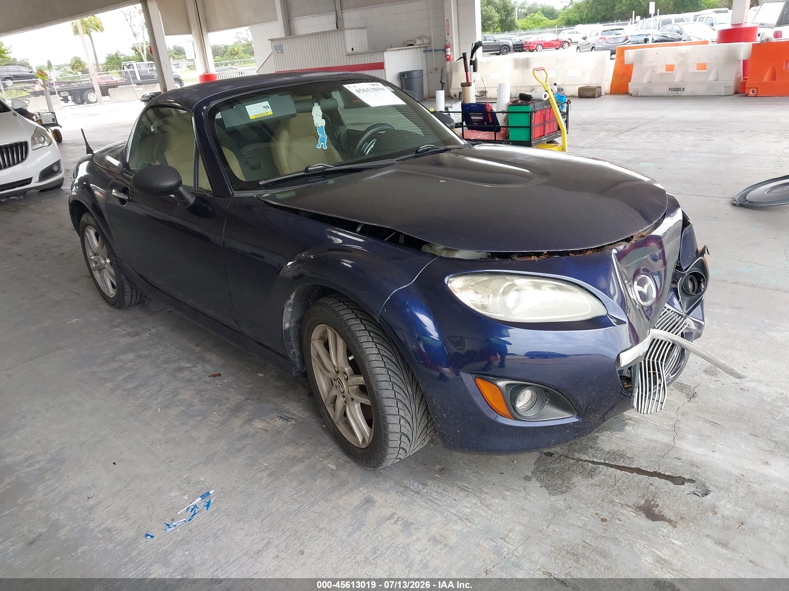 2012 Mazda MX-5 Miata Grand Touring, VIN JM1NC2PF2C0220392 — Normal wear