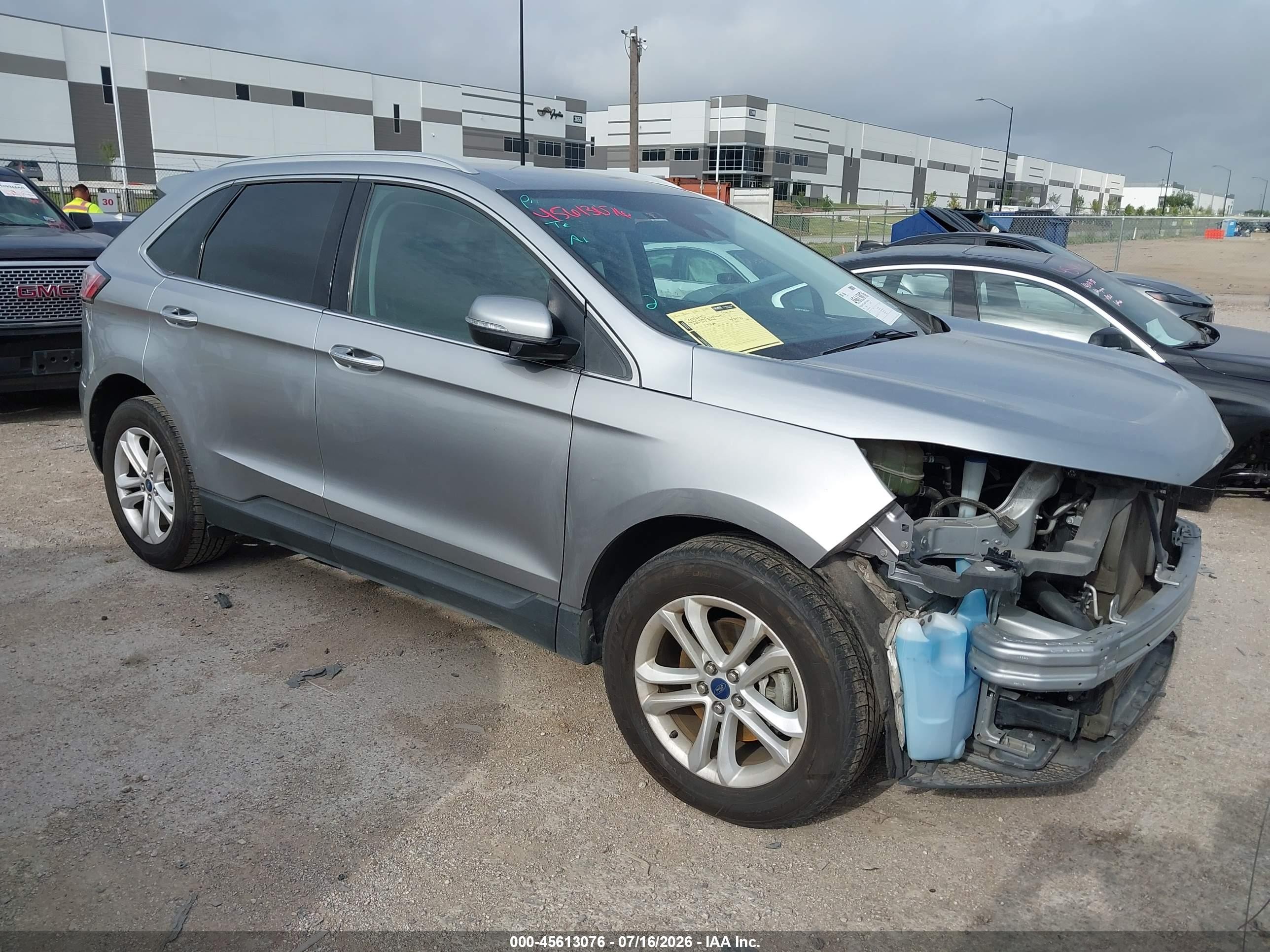 2020 Ford Edge SEL, VIN 2FMPK3J9XLBA77884 — Front end