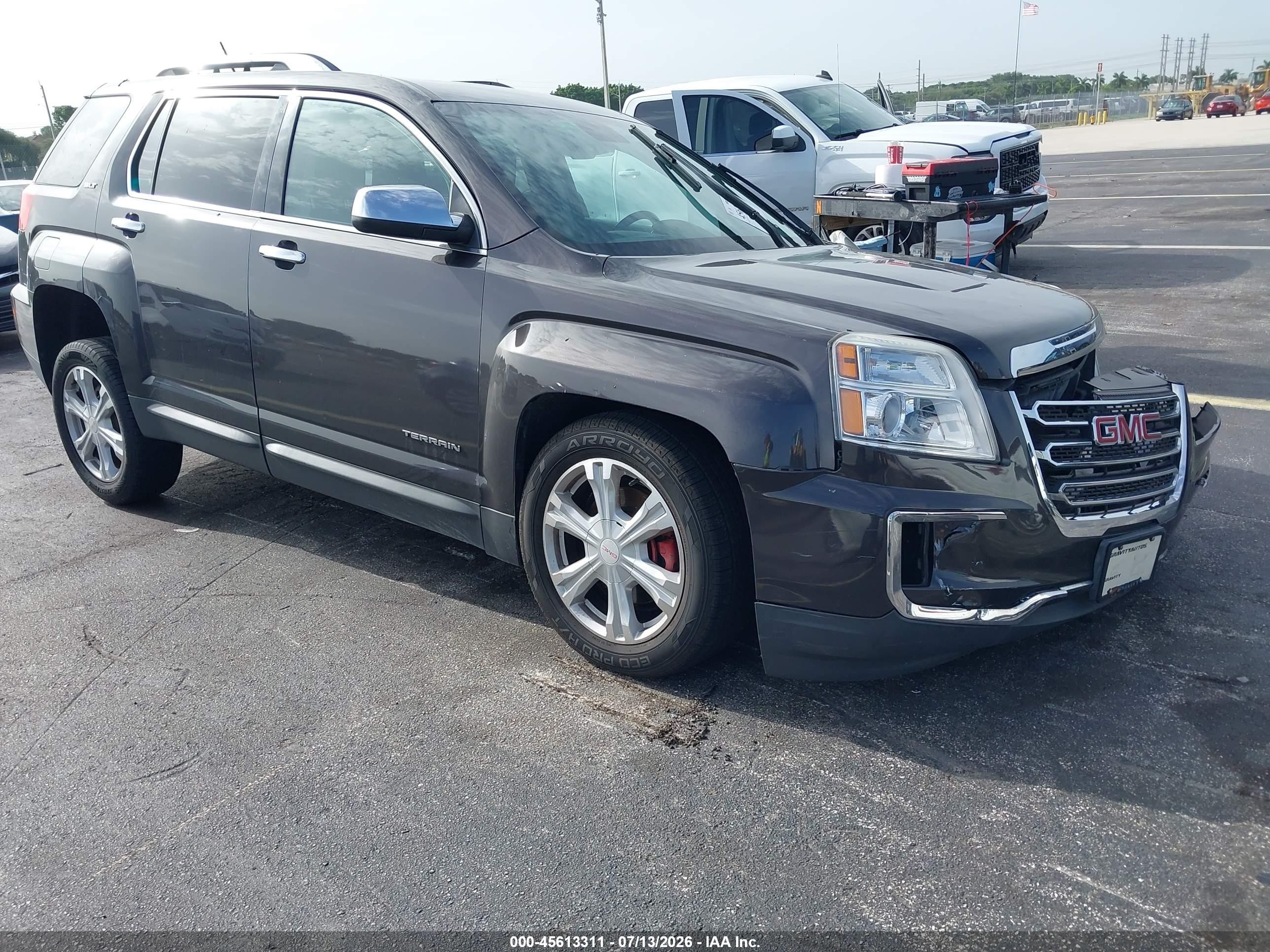 2016 GMC Terrain SLT, VIN 2GKFLUEK9G6285113 — Side