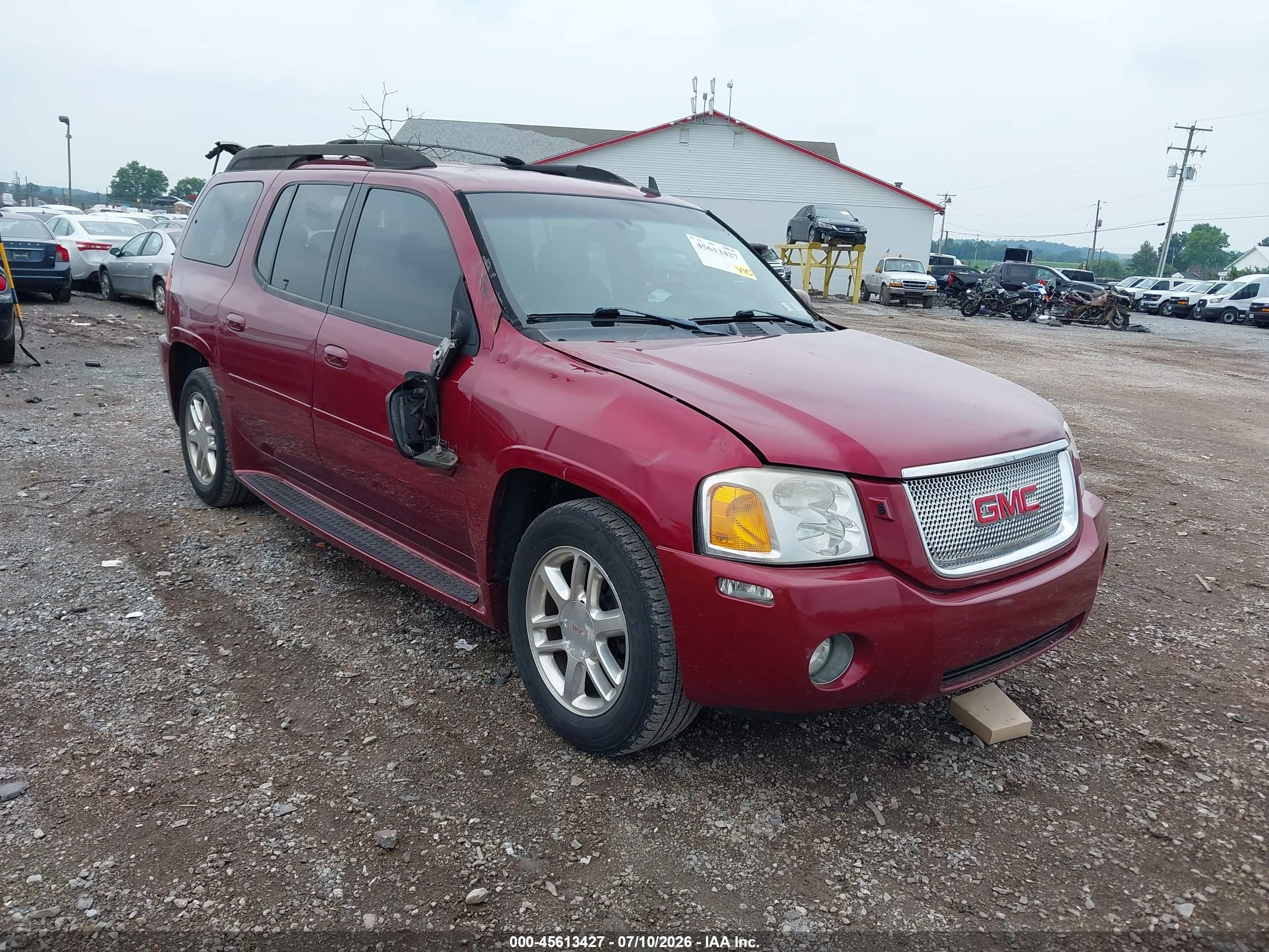 2006 GMC Envoy Denali, VIN 1GKET66M366135607 — Roof