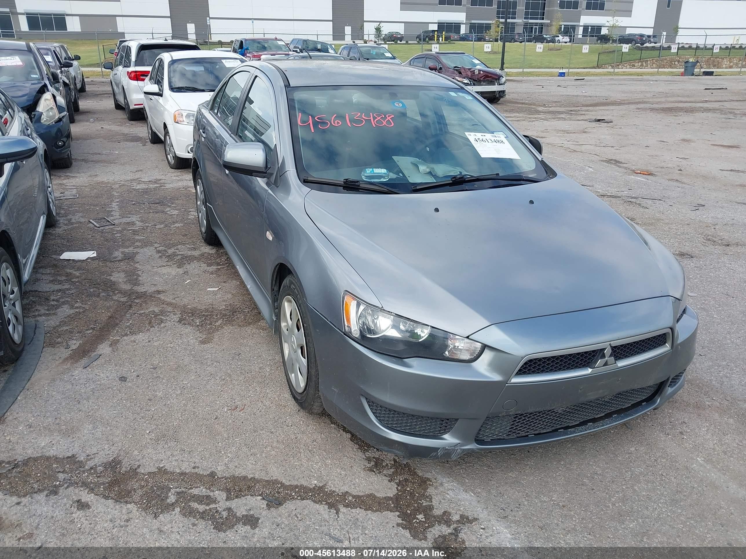 2014 Mitsubishi Lancer ES, VIN JA32U2FUXEU001528 — Бок