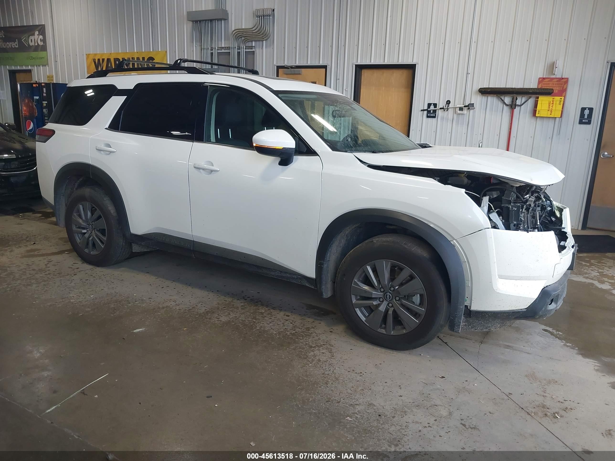 2024 Nissan Pathfinder SV, VIN 5N1DR3BDXRC307143 — Перед