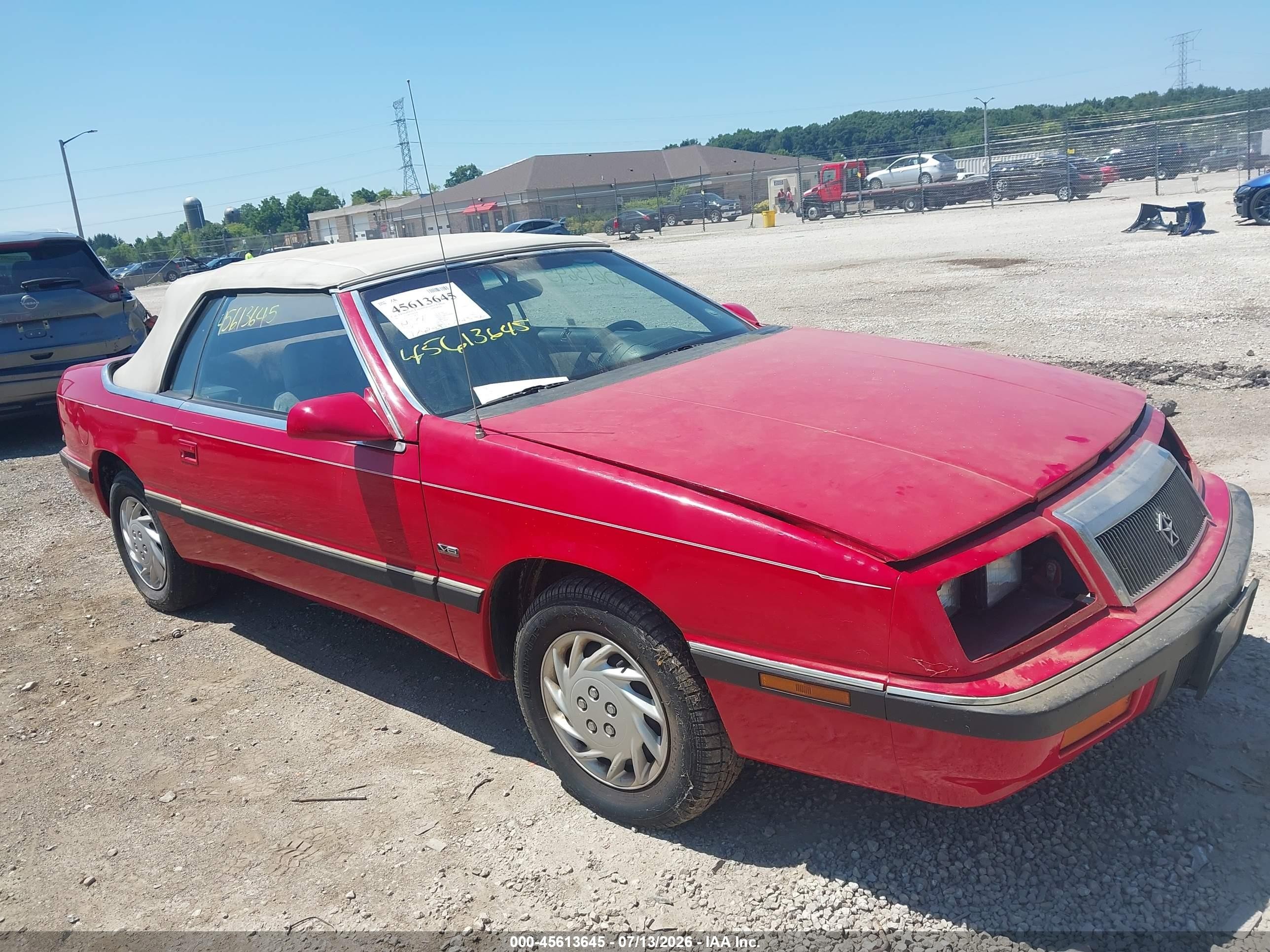 1992 Chrysler LeBaron, VIN 1C3XU4532NF278436 — Normal wear
