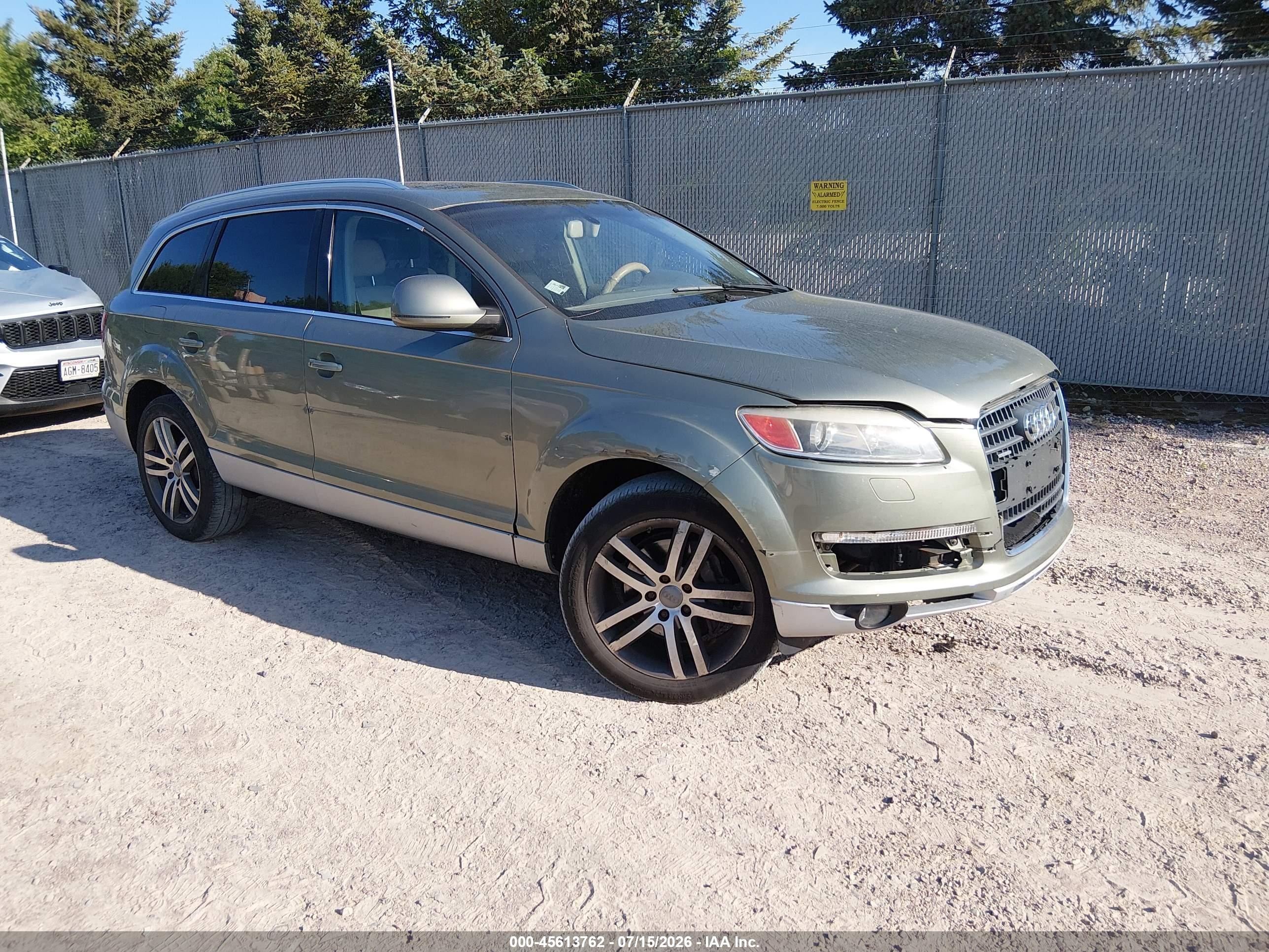 2007 Audi Q7, VIN WA1AV74L57D010104 — Side