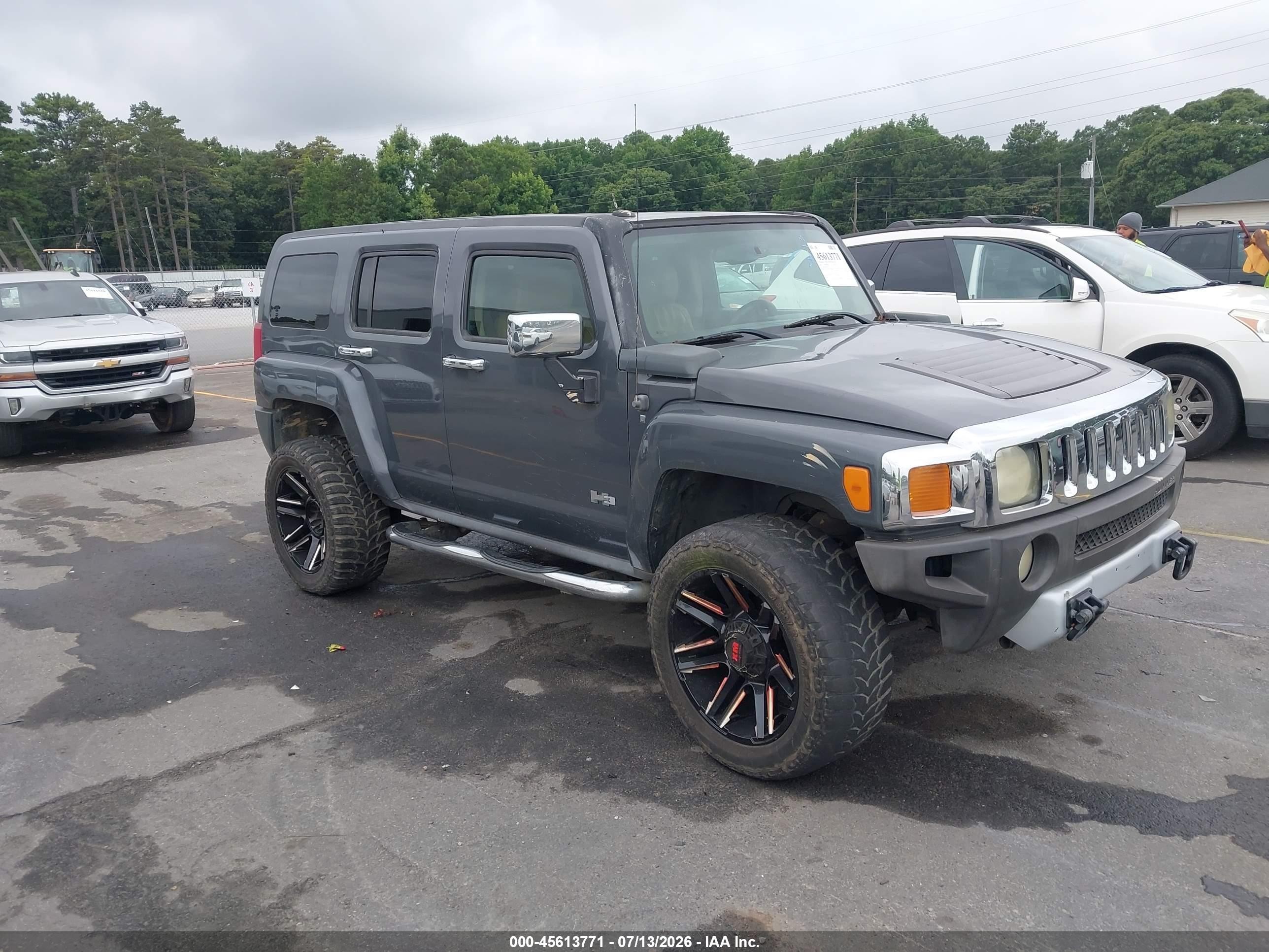 2009 Hummer H3 SUV, VIN 5GTEN13E198117775 — Normal wear