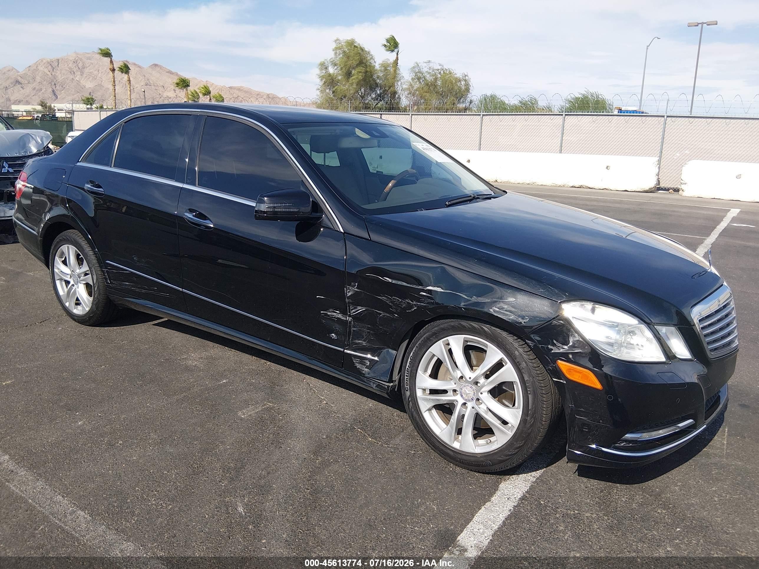 2011 Mercedes-Benz E 350 Luxury, VIN WDDHF5GB8BA469233 — Side