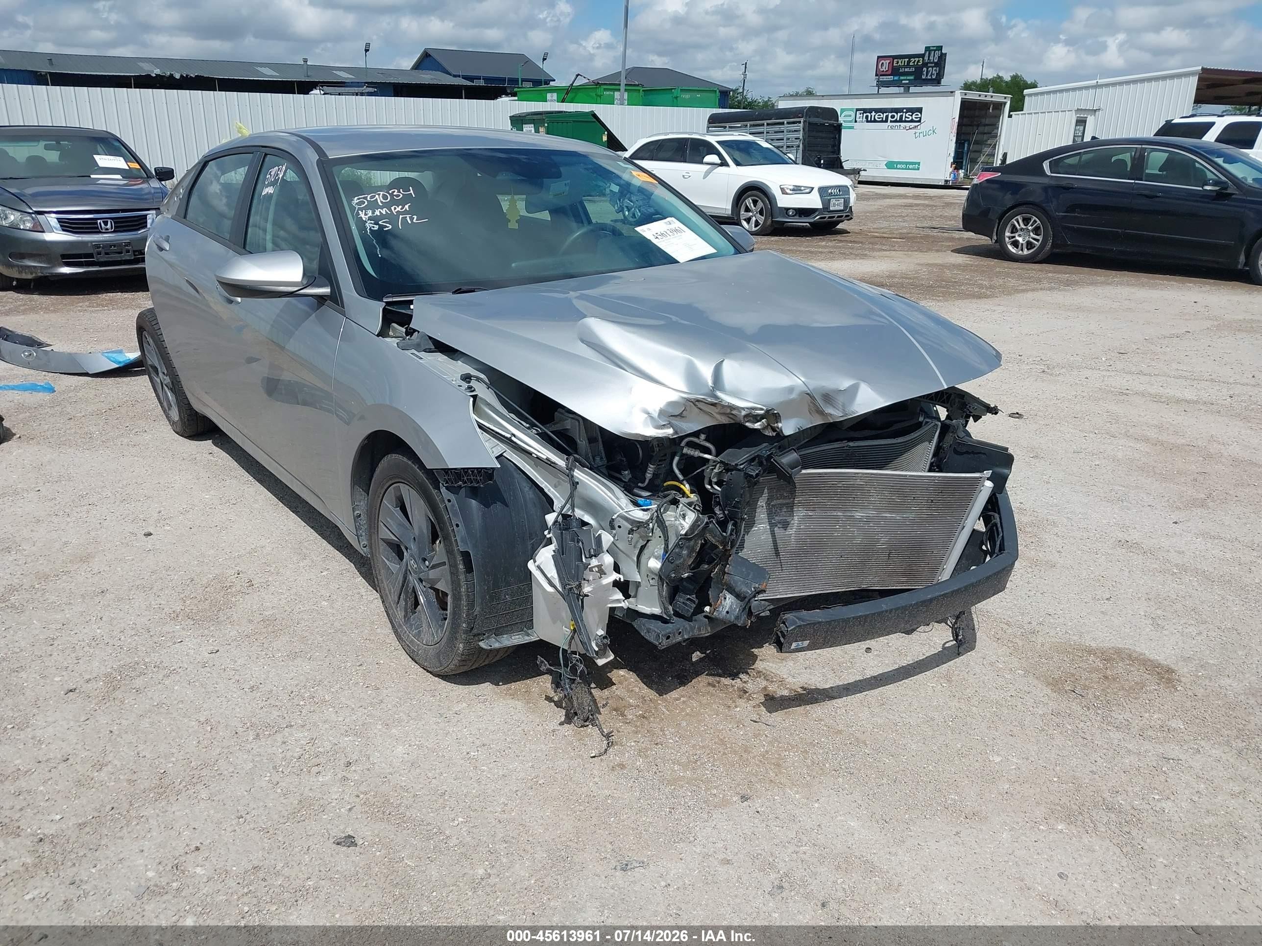 2023 Hyundai Elantra SEL, VIN 5NPLM4AGXPH104402 — Rear end