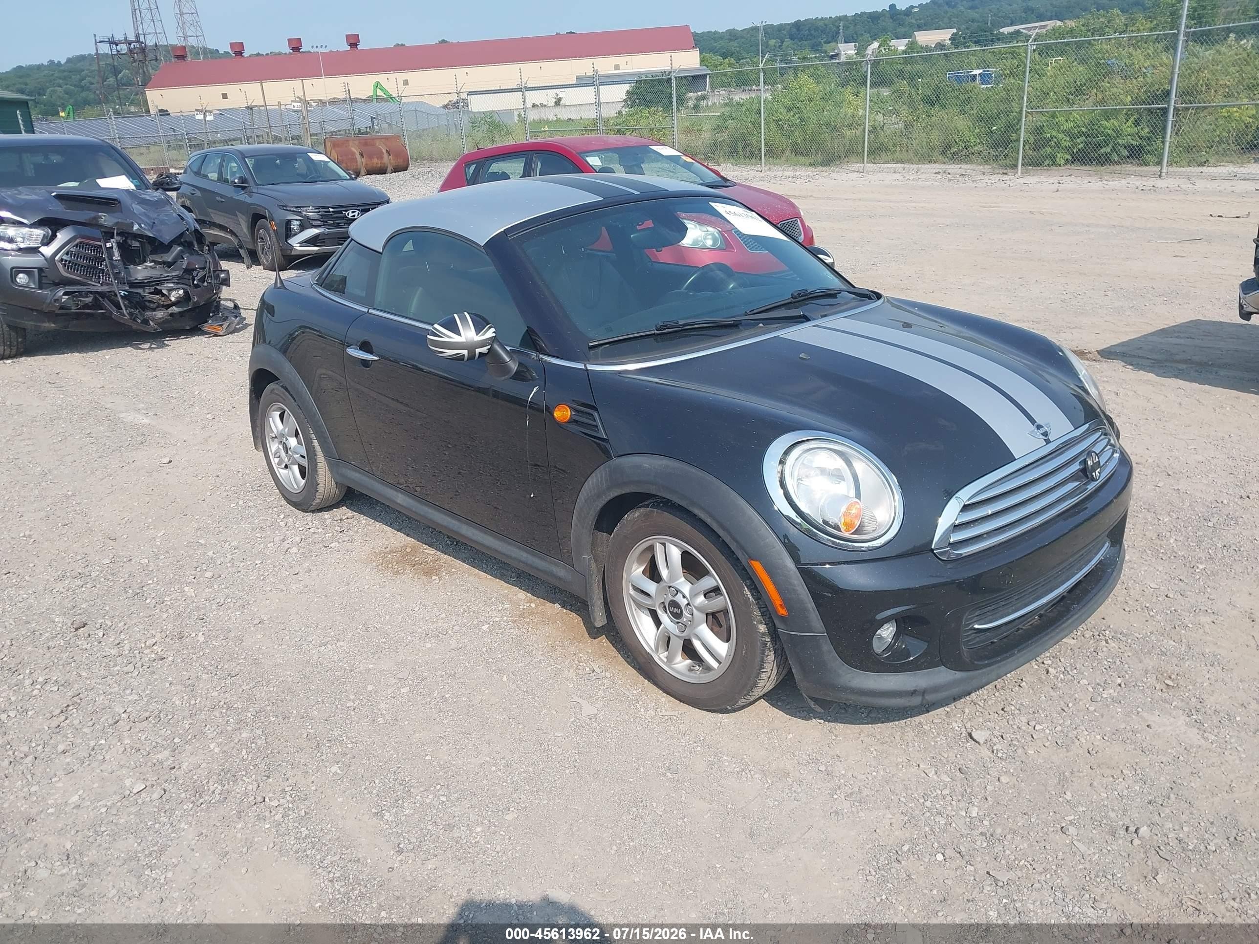 2012 MINI Coupe, VIN WMWSX1C52CT300088 — Front end