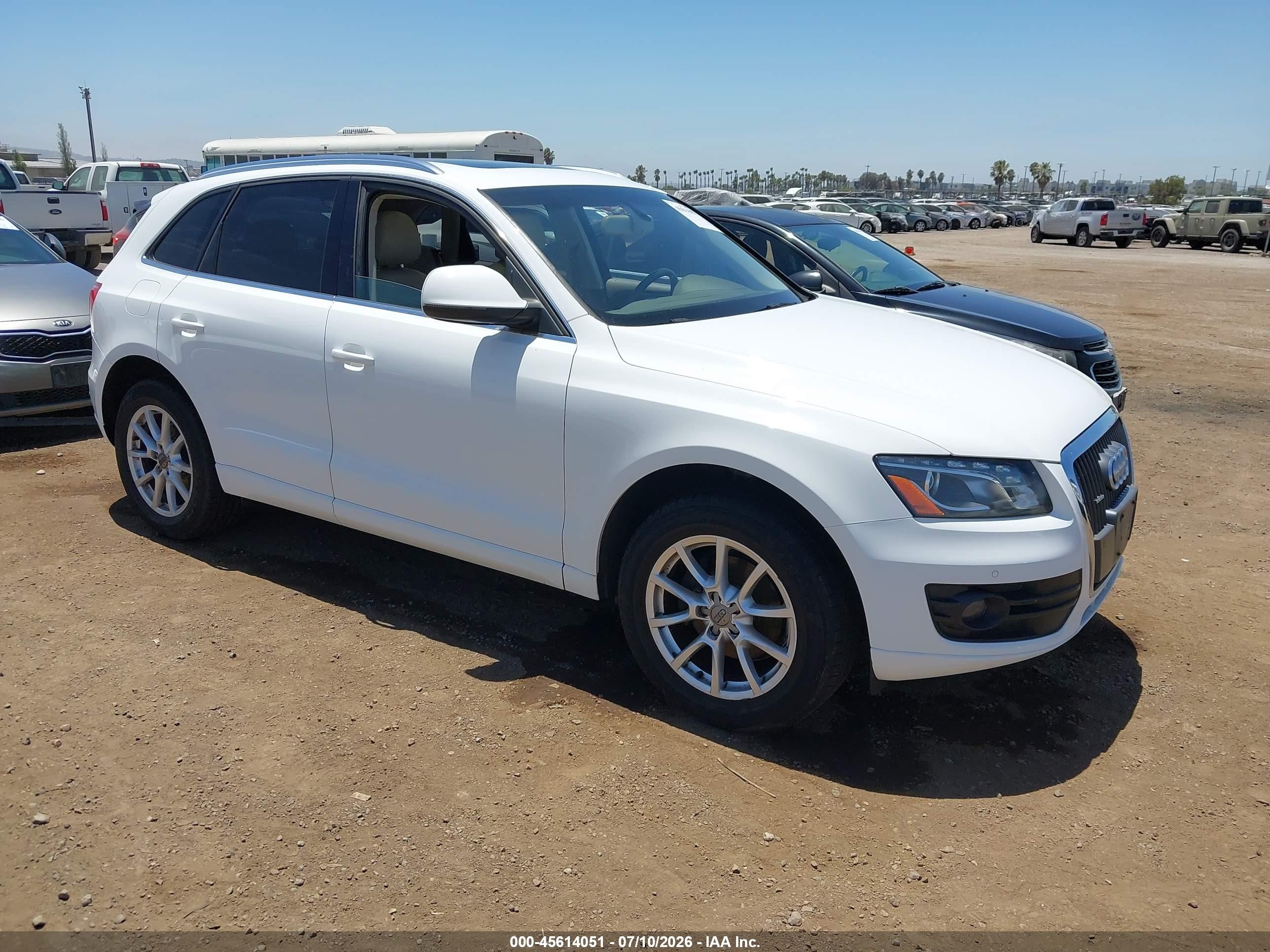 2011 Audi Q5 Premium Plus, VIN WA1LFAFP9BA103818 — Normal wear