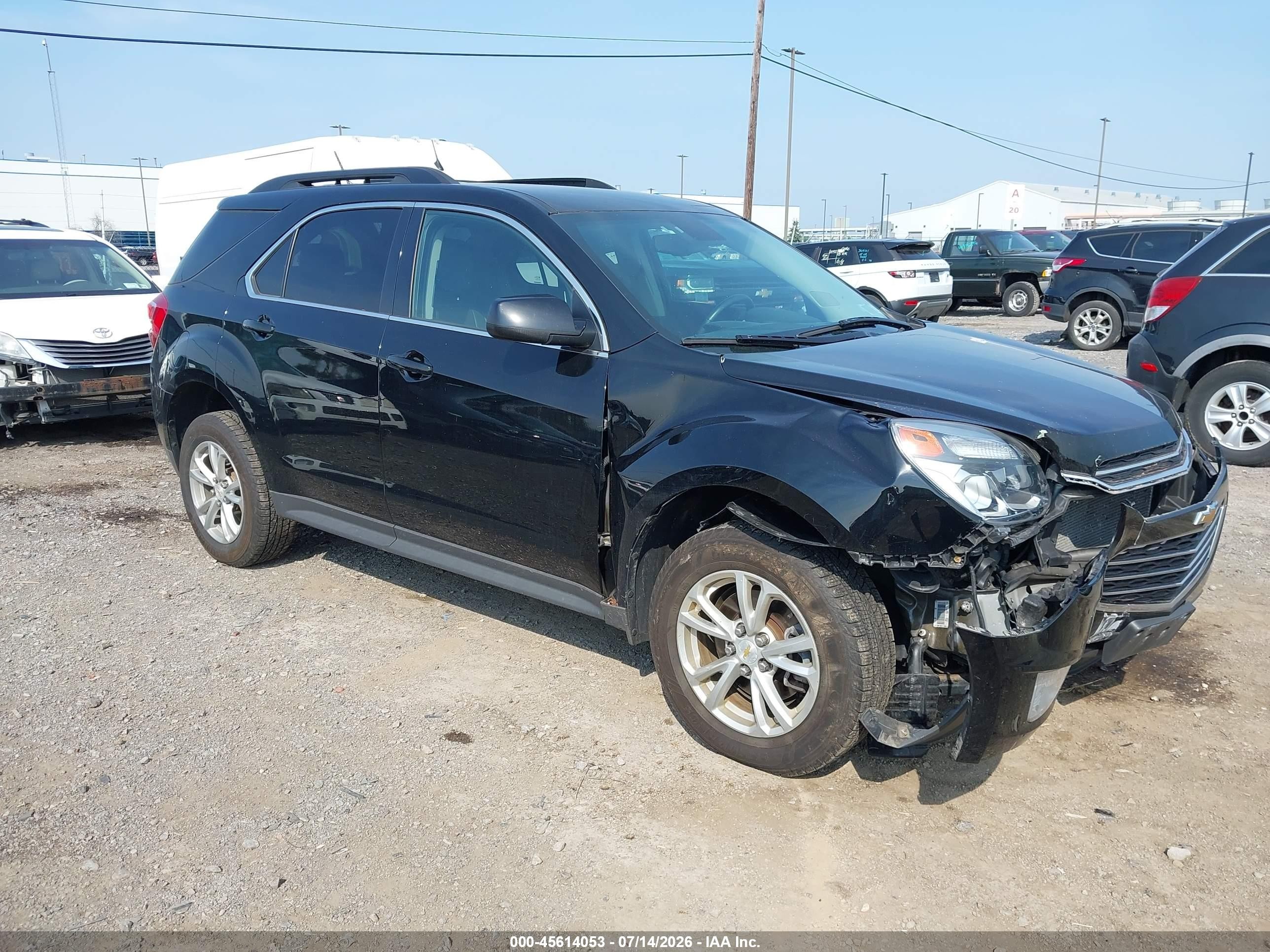 2017 Chevrolet Equinox LT, VIN 2GNALCEK6H1592275 — Front end