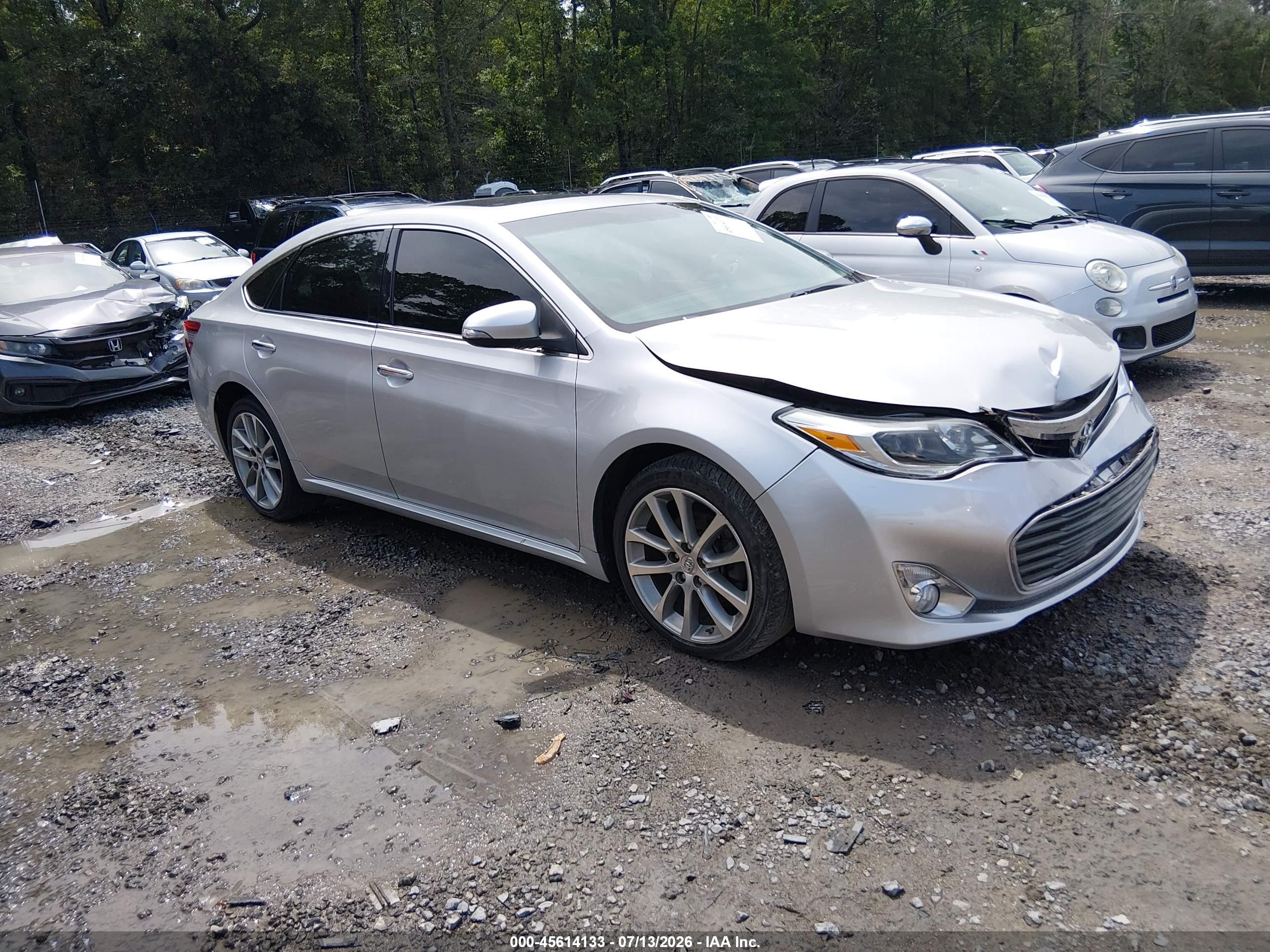 2014 Toyota Avalon XLE Touring, VIN 4T1BK1EB6EU104135 — Front end