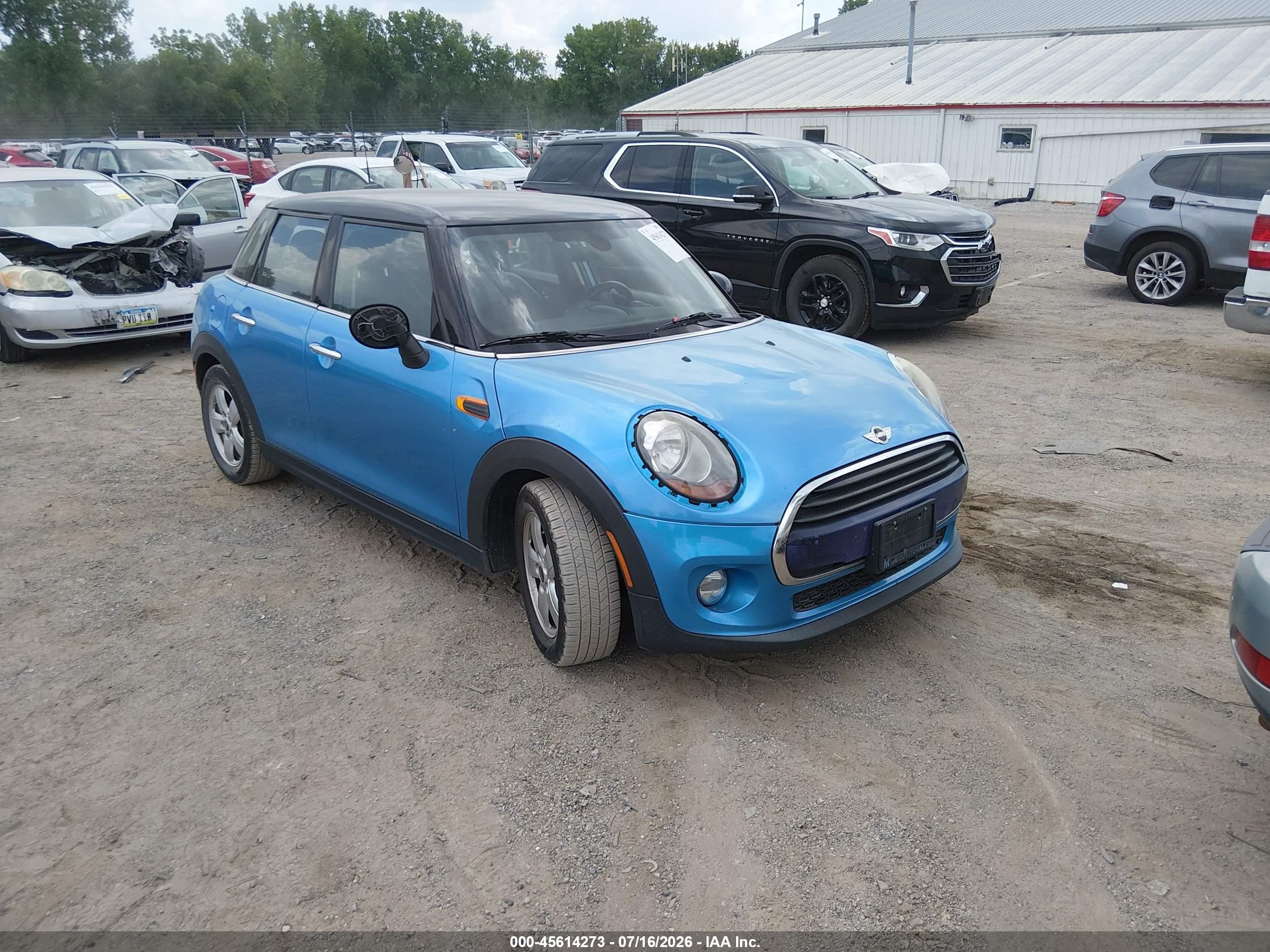 2016 MINI Hardtop 4 Door, VIN WMWXU1C53G2D12019 — Normal wear