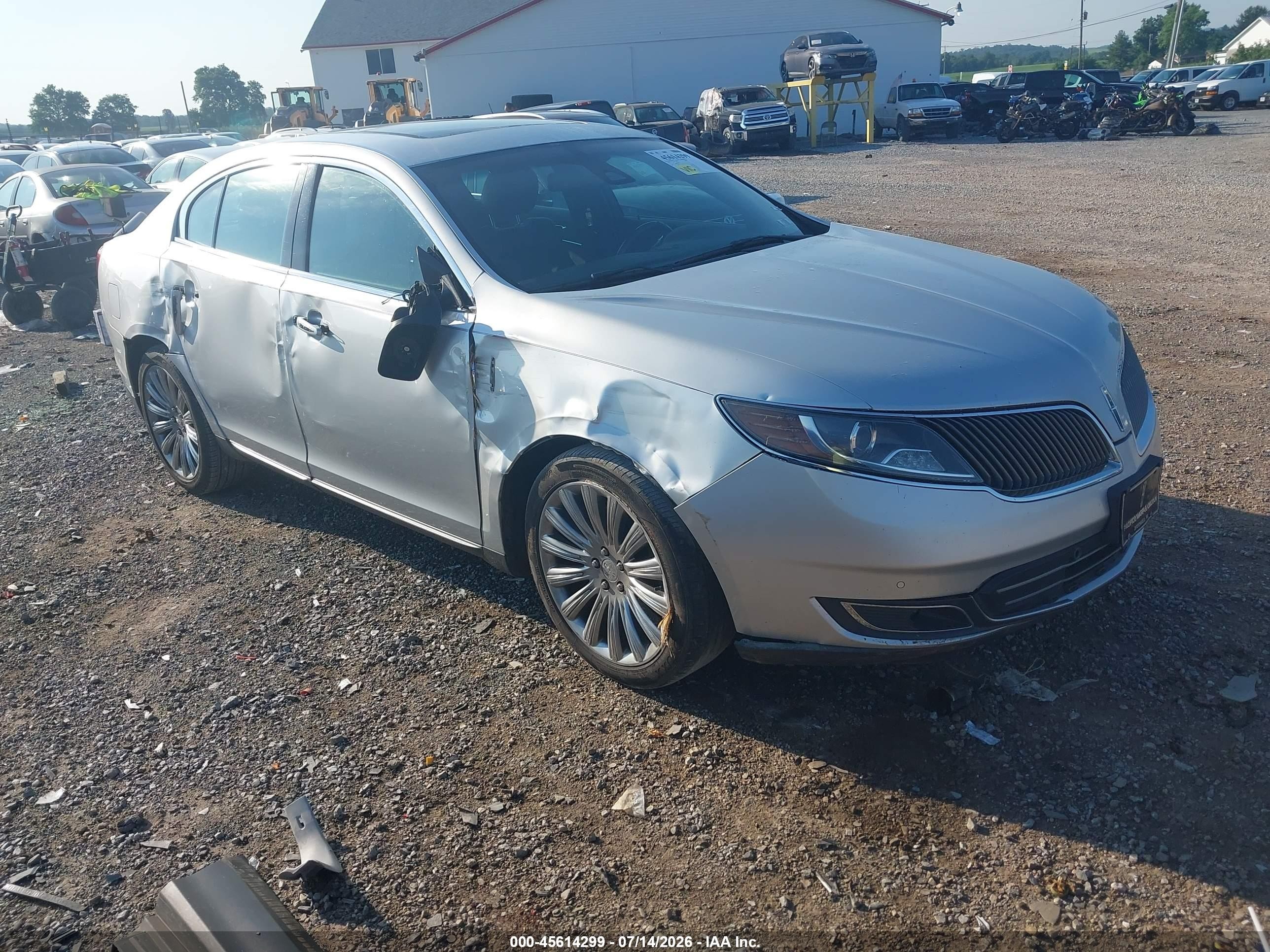 2016 Lincoln MKS, VIN 1LNHL9EK2GG603229 — Side