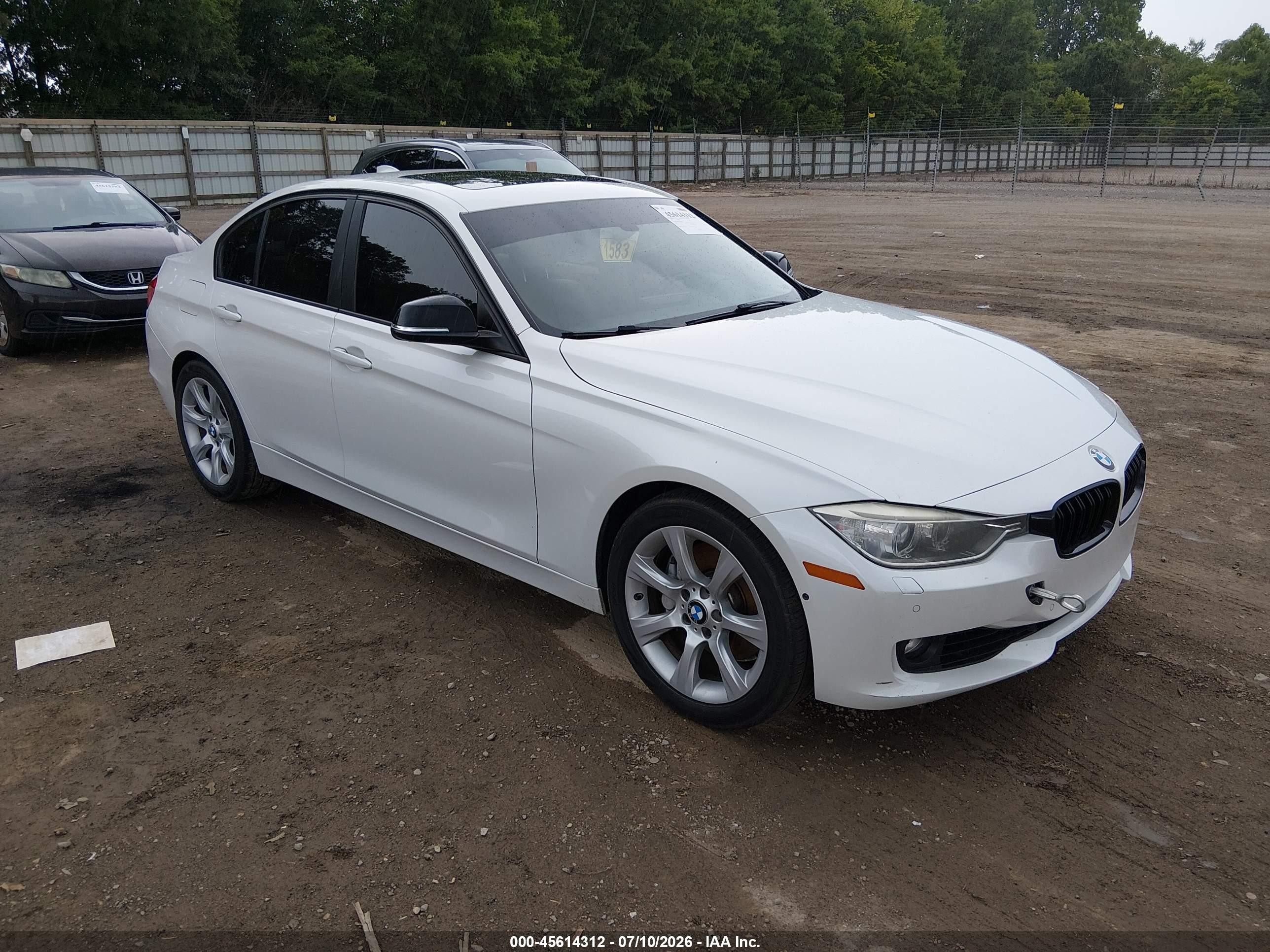 2013 BMW 3 Series 335i xDrive, VIN WBA3B9C5XDJ898915 — Normal wear