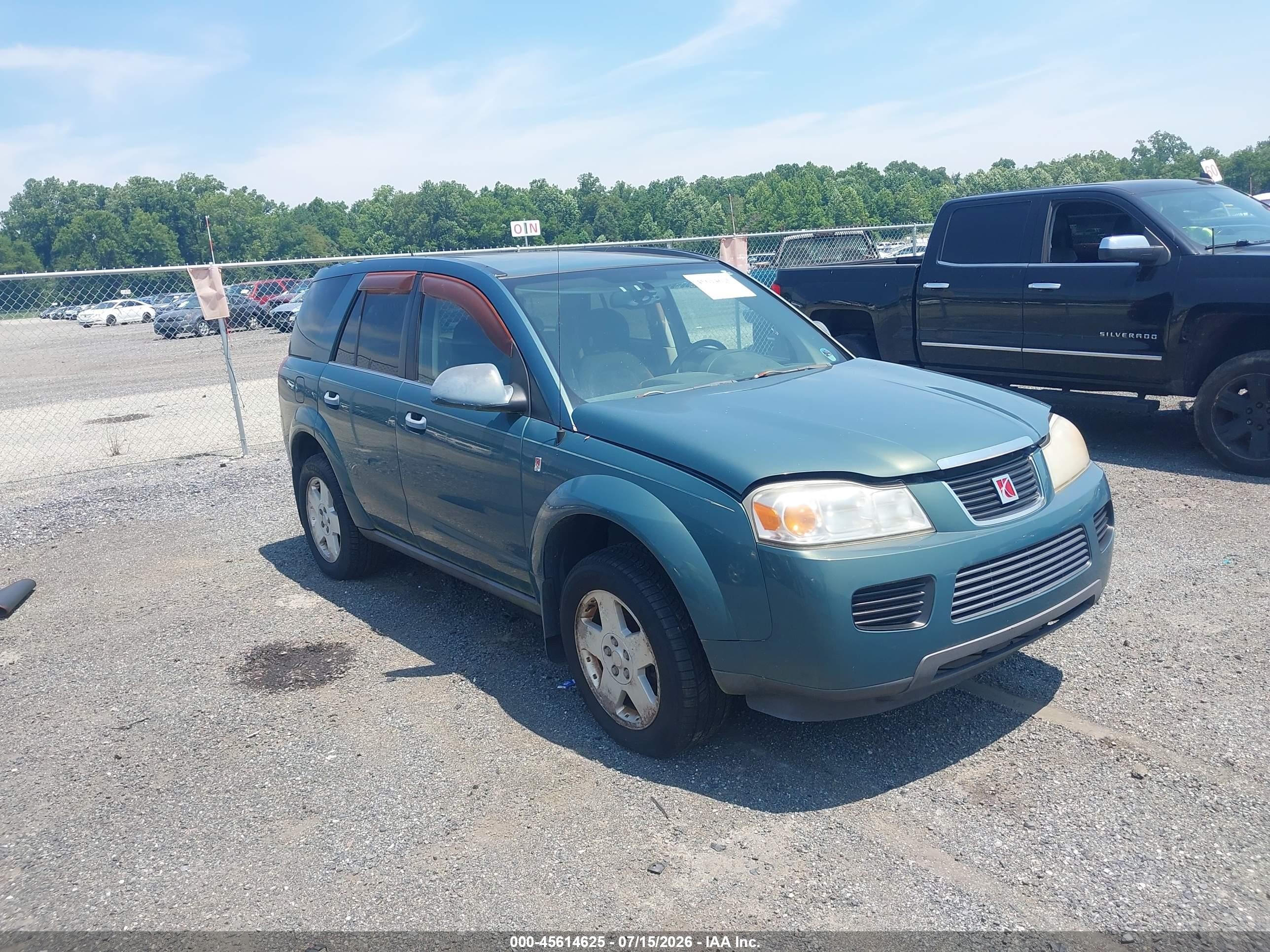 2006 Saturn VUE, VIN 5GZCZ63476S864706 — Front end