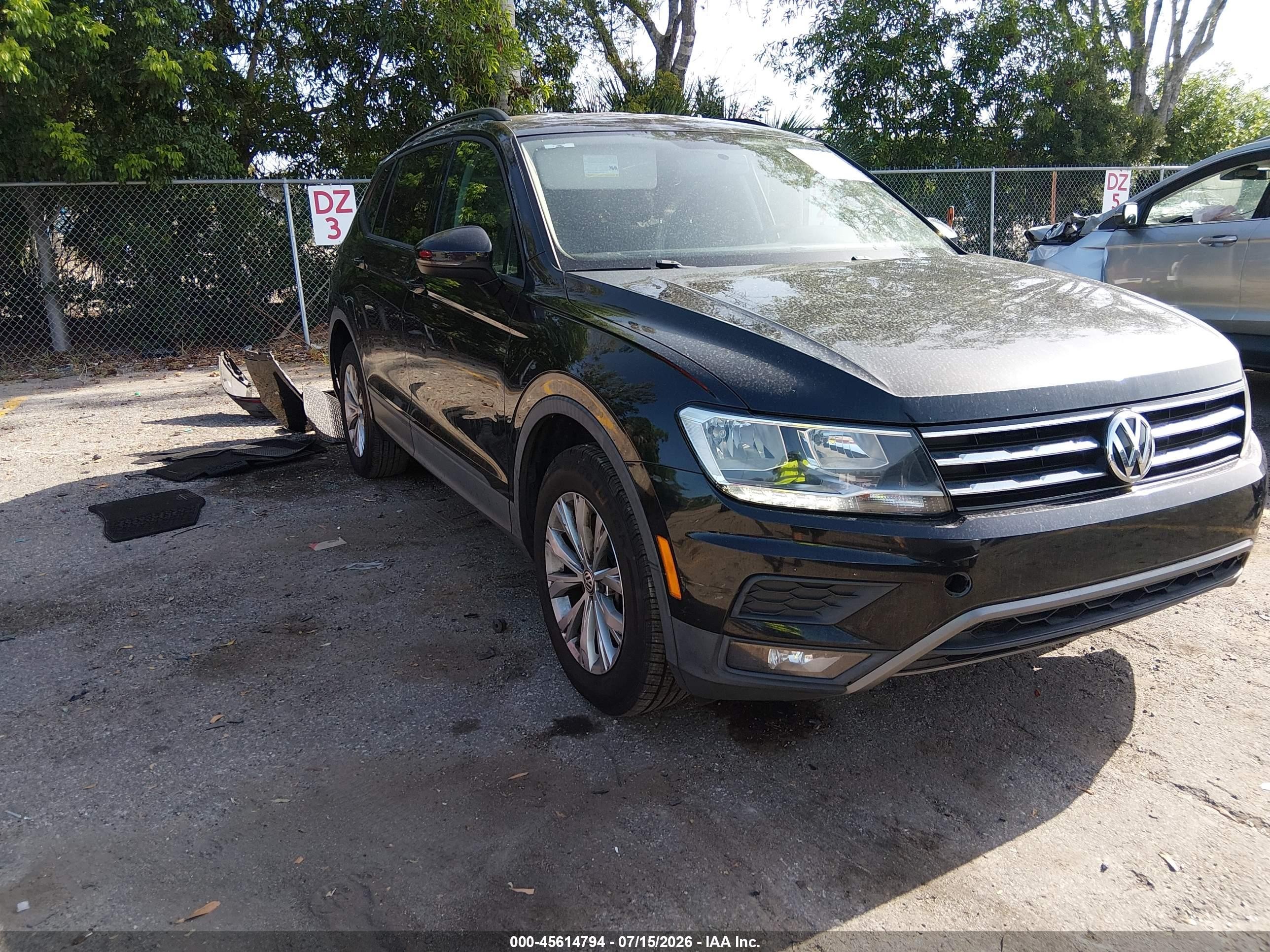 2018 Volkswagen Tiguan S, VIN 3VV1B7AX4JM015247 — По всему кузову