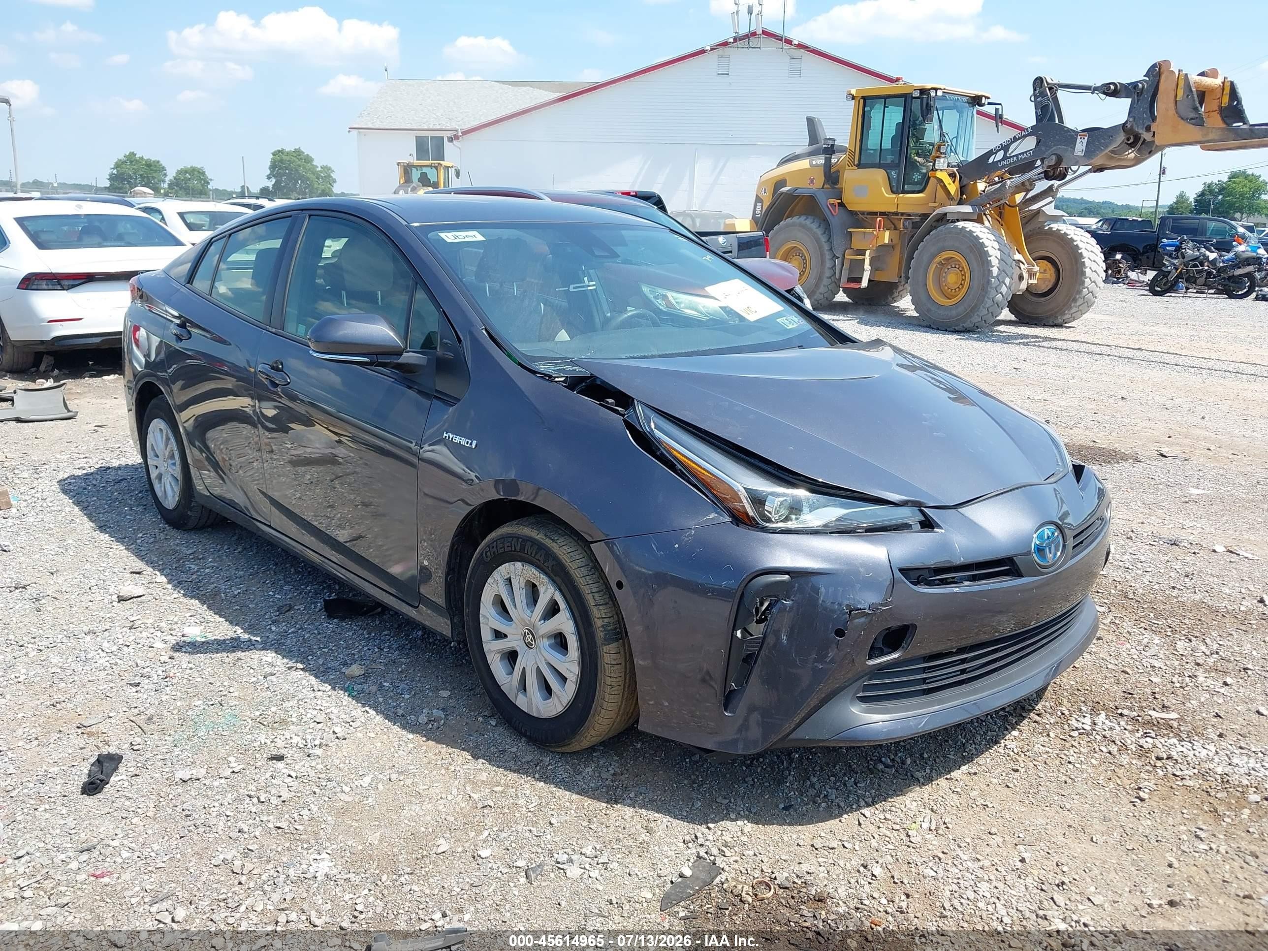 2022 Toyota Prius XLE, VIN JTDKAMFU6N3178914 — Перед