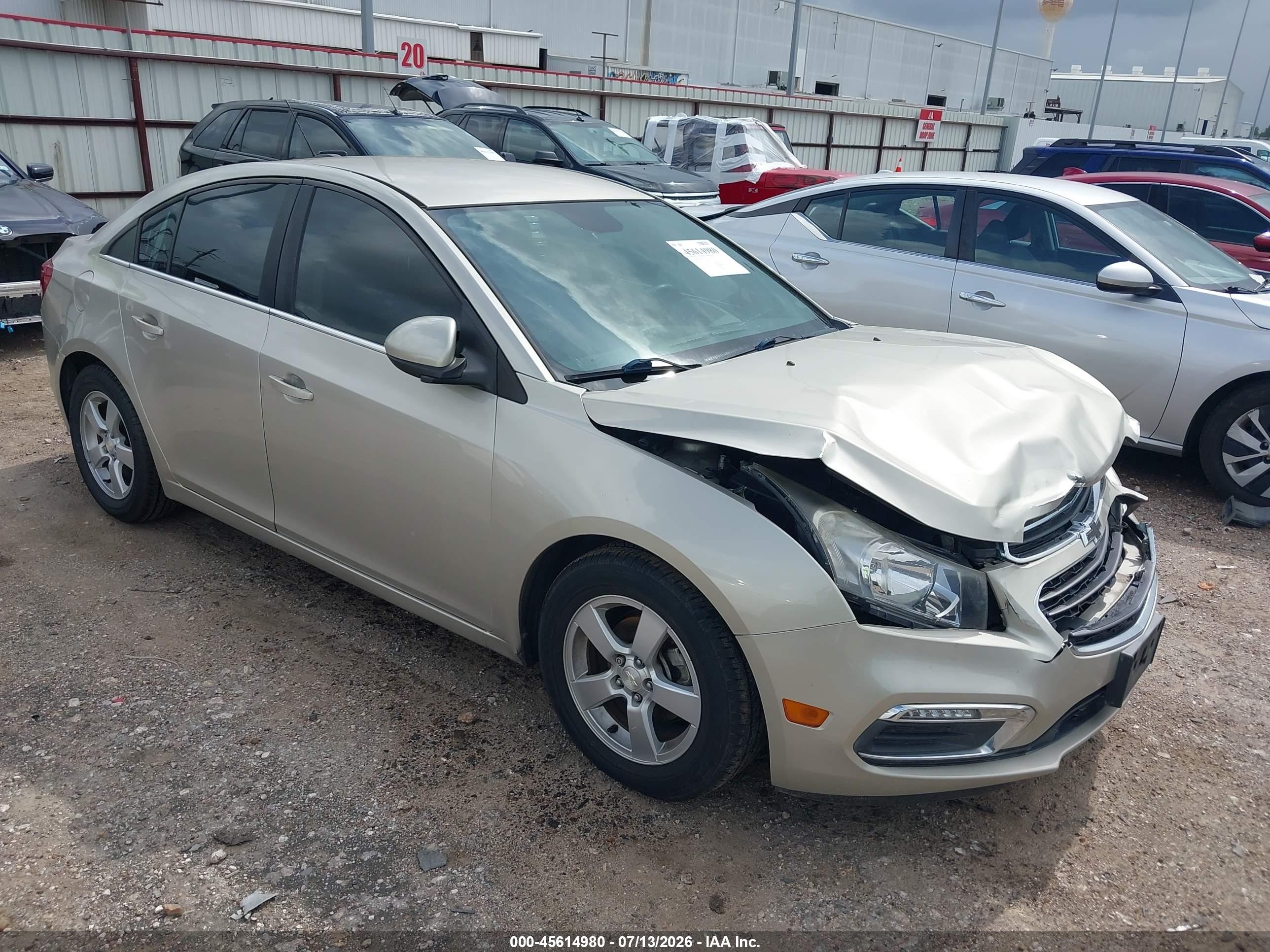 2015 Chevrolet Cruze LT, VIN 1G1PC5SB3F7278479 — Front end