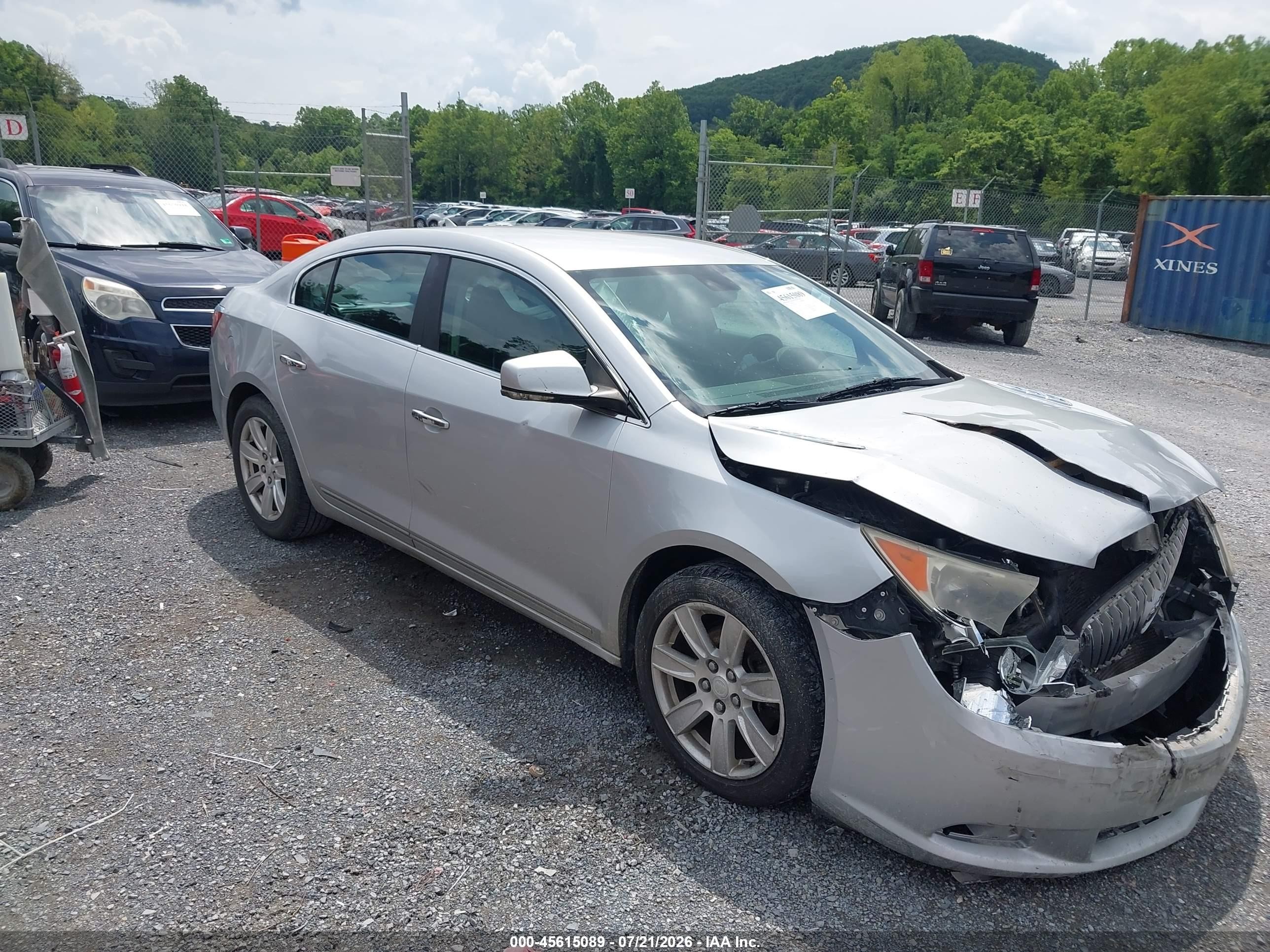 2012 Buick LaCrosse Leather, VIN 1G4GC5E32CF367257 — Front end