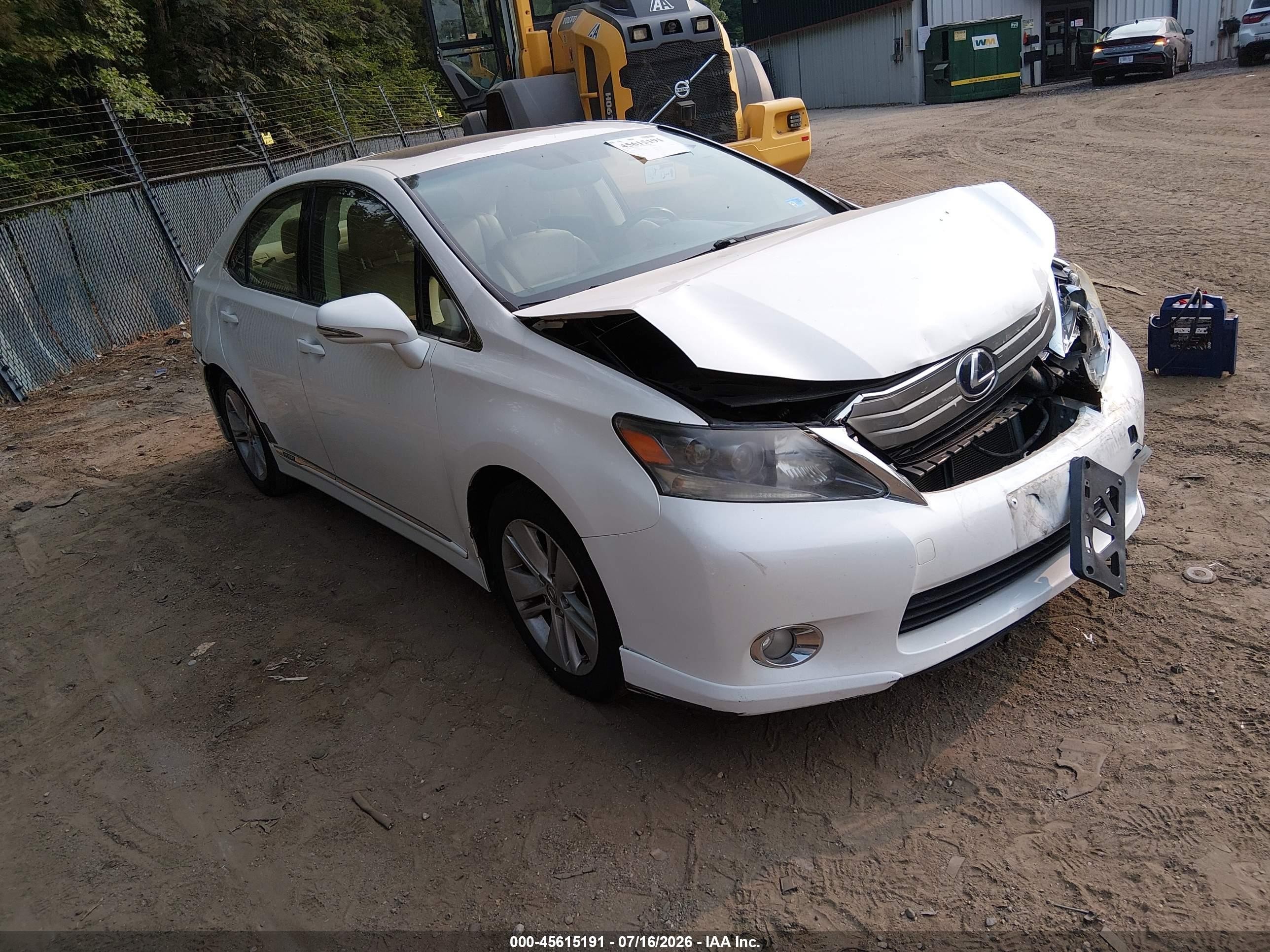2011 Lexus HS 250h, VIN JTHBB1BA4B2043969 — Front end