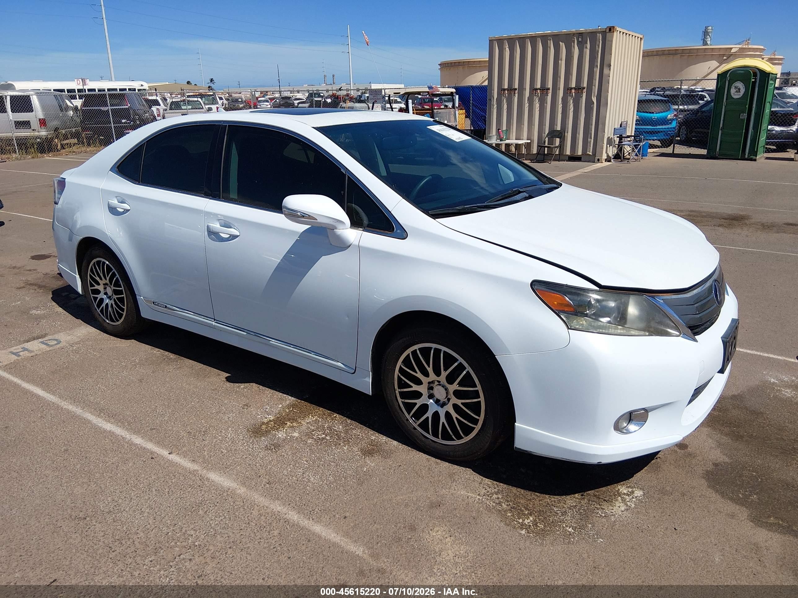 2010 Lexus HS 250h Premium, VIN JTHBB1BA1A2002844 — Normal wear