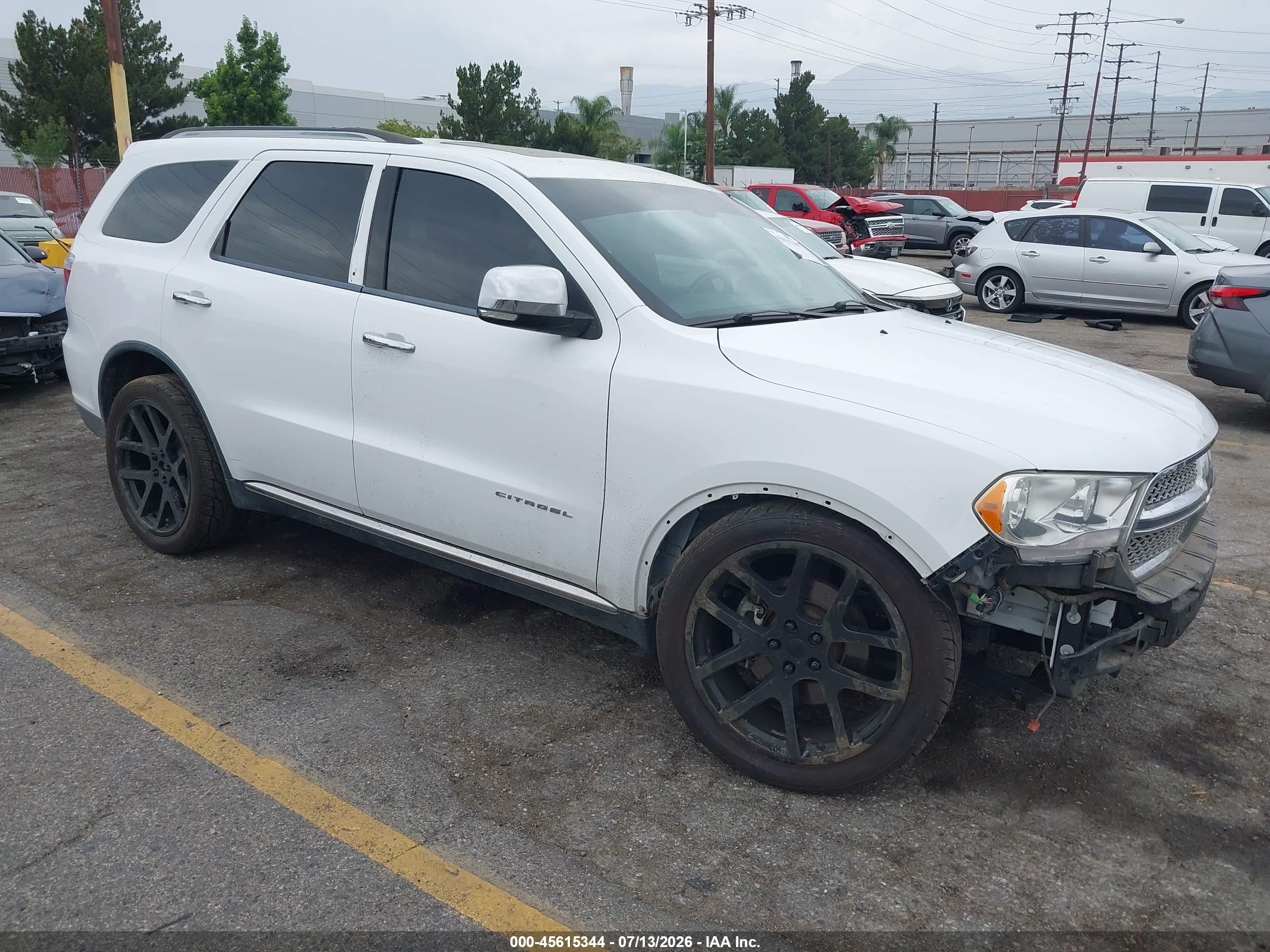 2013 Dodge Durango Citadel, VIN 1C4SDHET5DC689147 — Front end