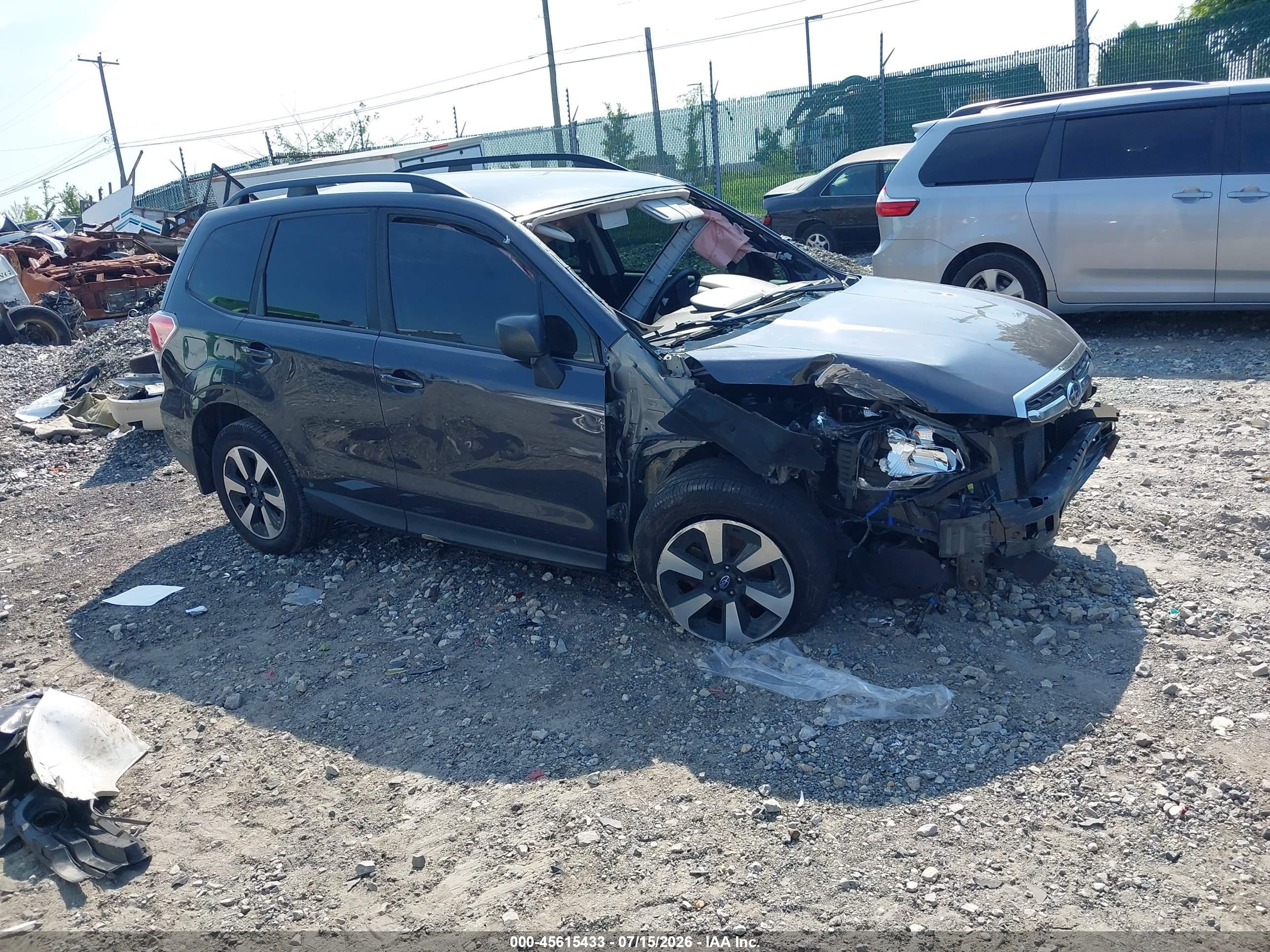 2018 Subaru Forester, VIN JF2SJABC0JH557708 — Front end