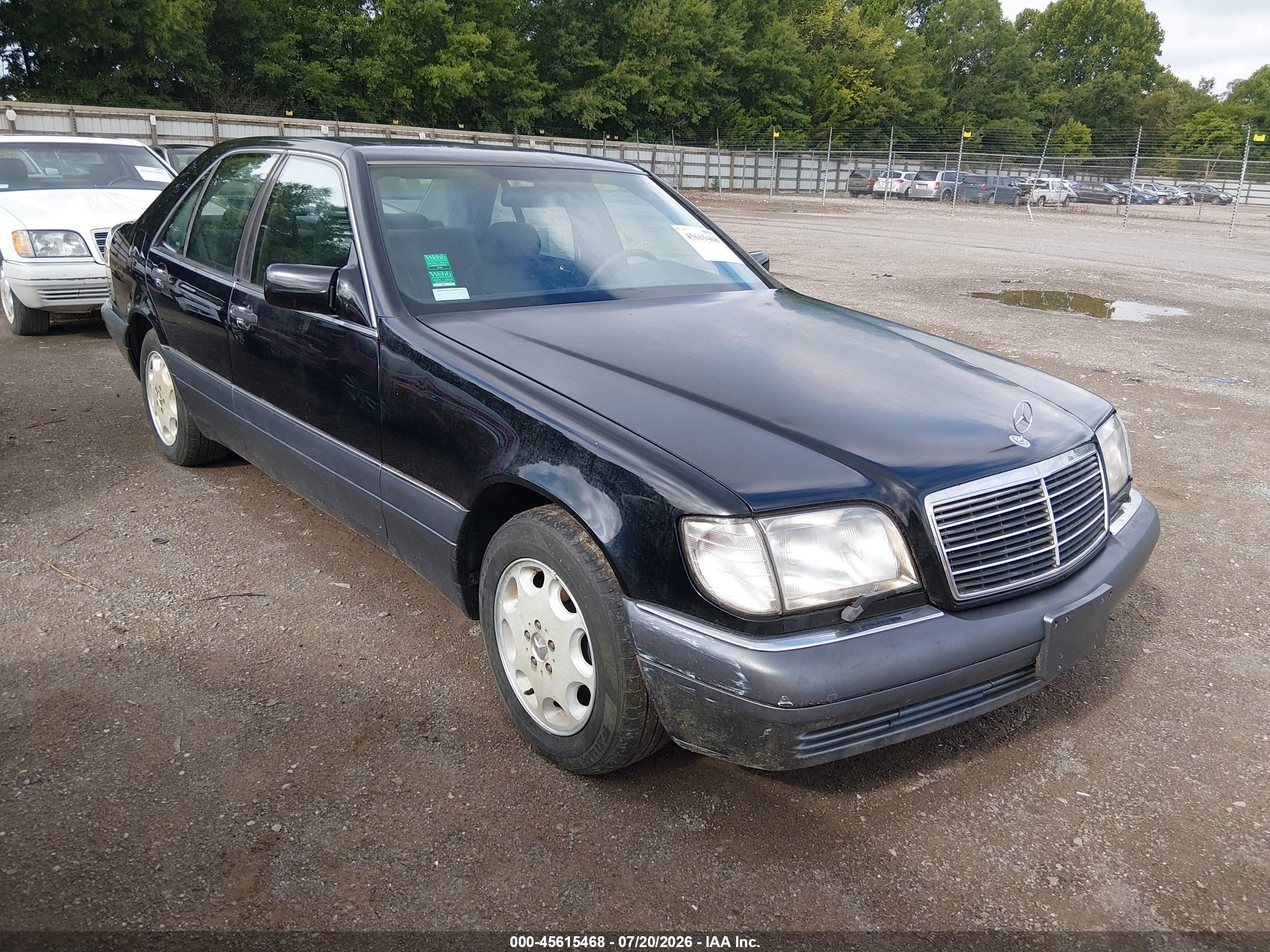1995 Mercedes-Benz S 320, VIN WDBGA32E8SA261068 — Normal wear