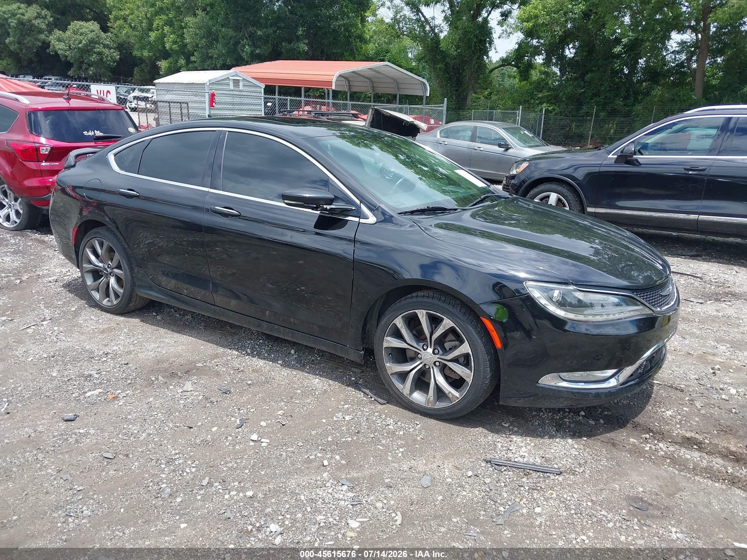 2015 Chrysler 200 C, VIN 1C3CCCEG9FN632121 — Rear end