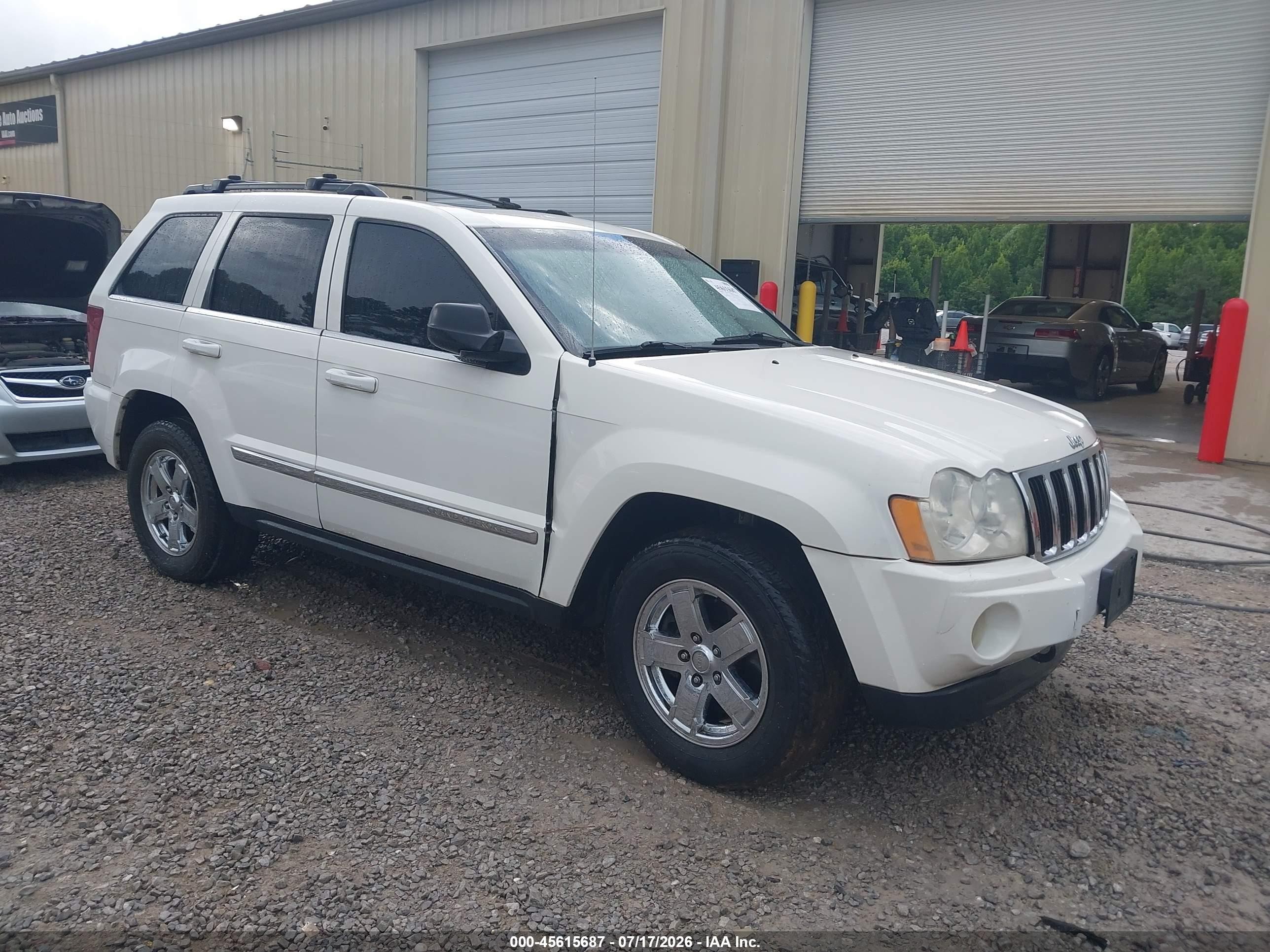 2007 Jeep Grand Cherokee Limited, VIN 1J8HR58247C606110 — Normal wear