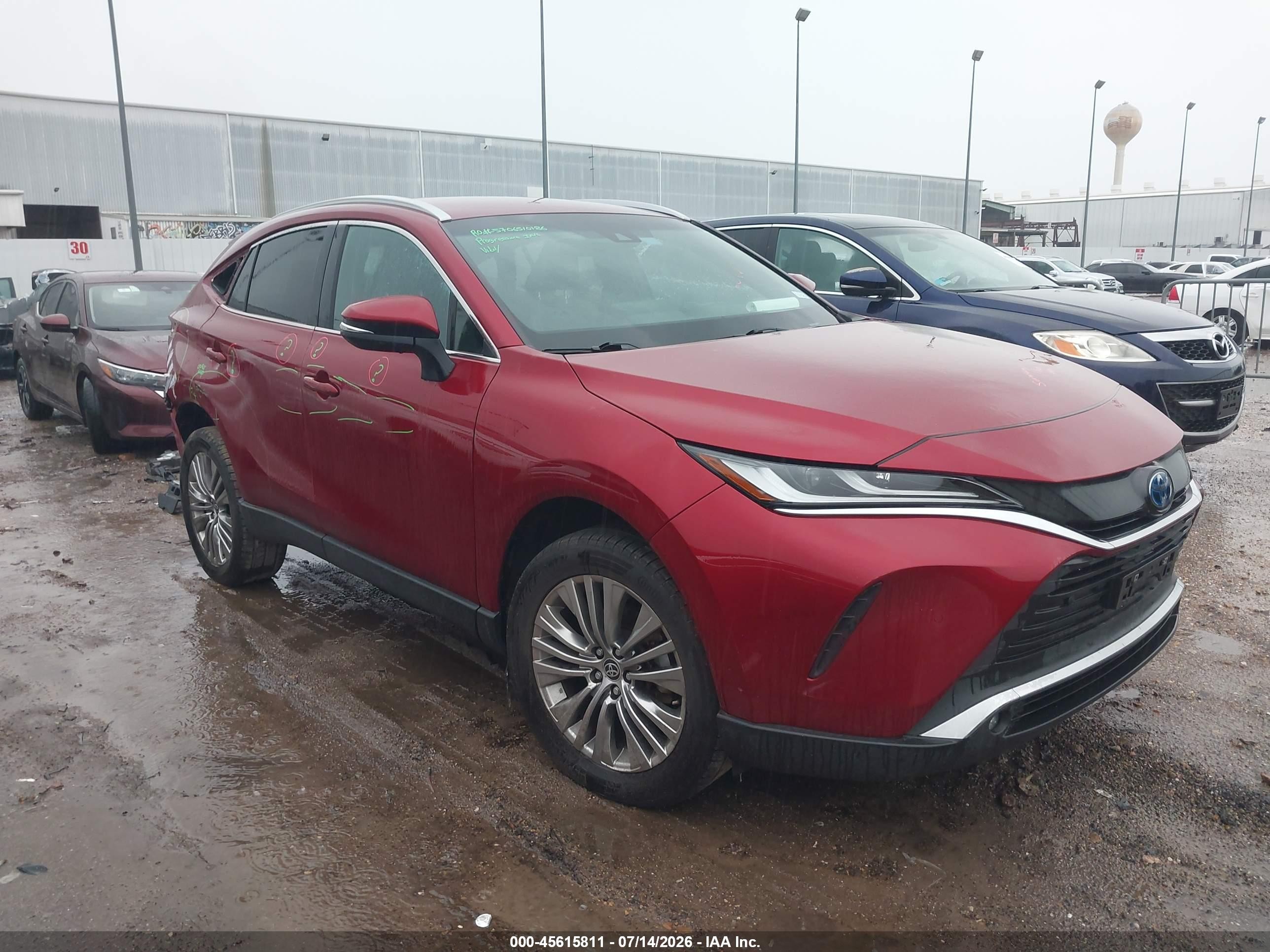 2024 Toyota Venza Limited, VIN JTEAAAAH2RJ153980 — Rear end