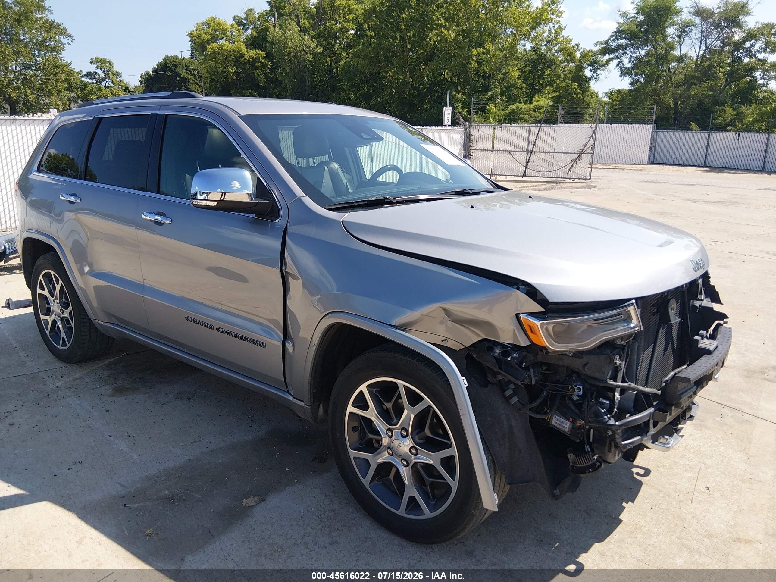 2019 Jeep Grand Cherokee High Altitude, VIN 1C4RJFCG7KC840035 — Front end