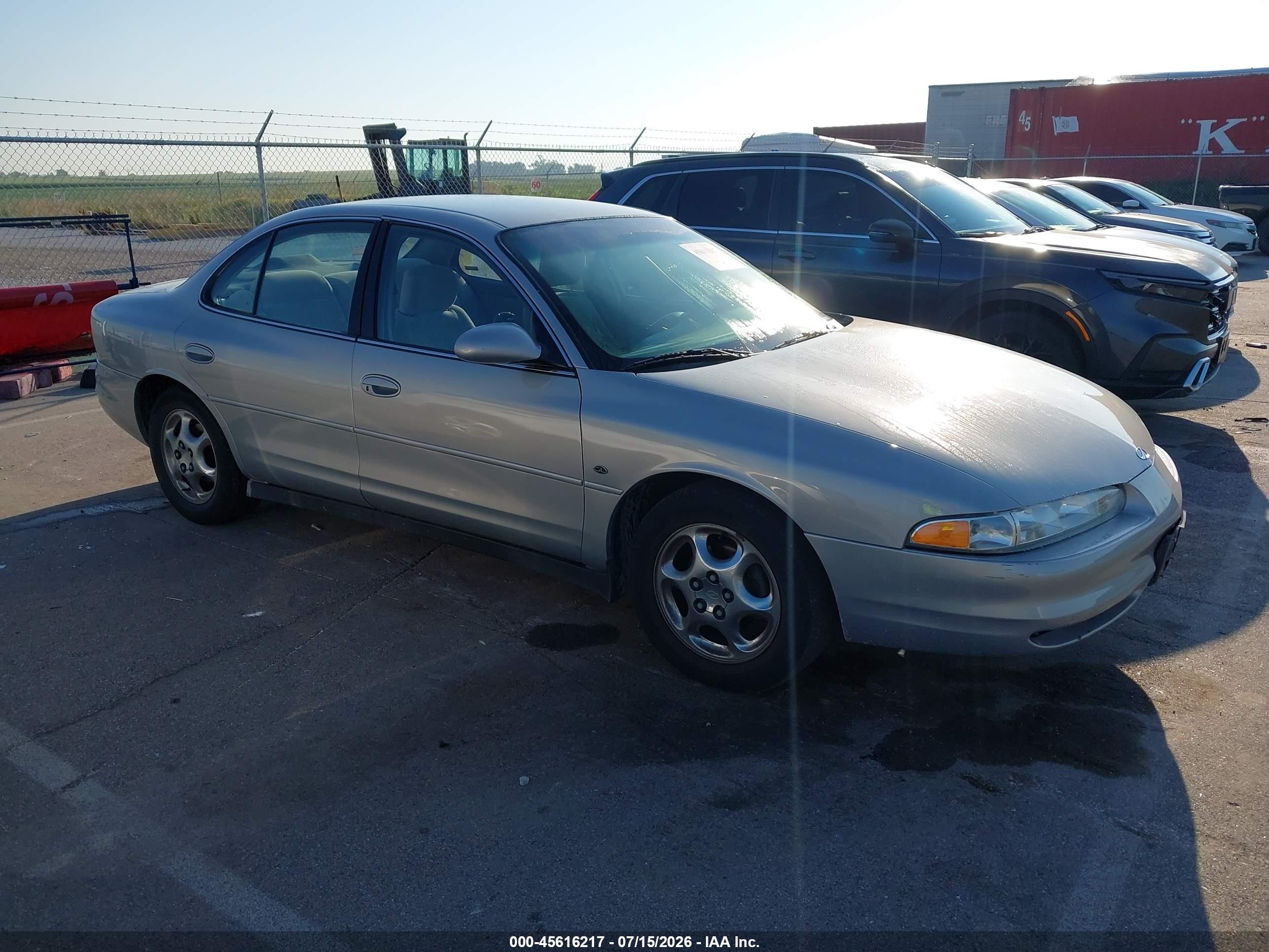 1999 Oldsmobile Intrigue GL, VIN 1G3WS52H3XF352517 — Normal wear