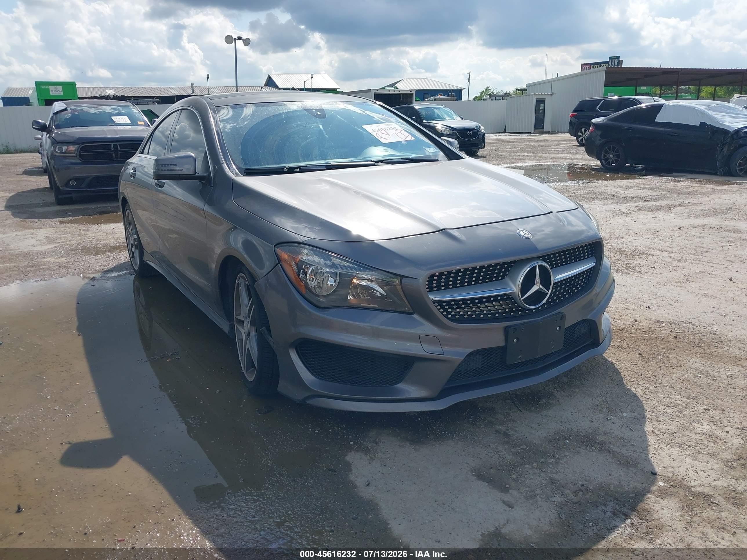 2015 Mercedes-Benz CLA 250, VIN WDDSJ4EB8FN205364 — Side