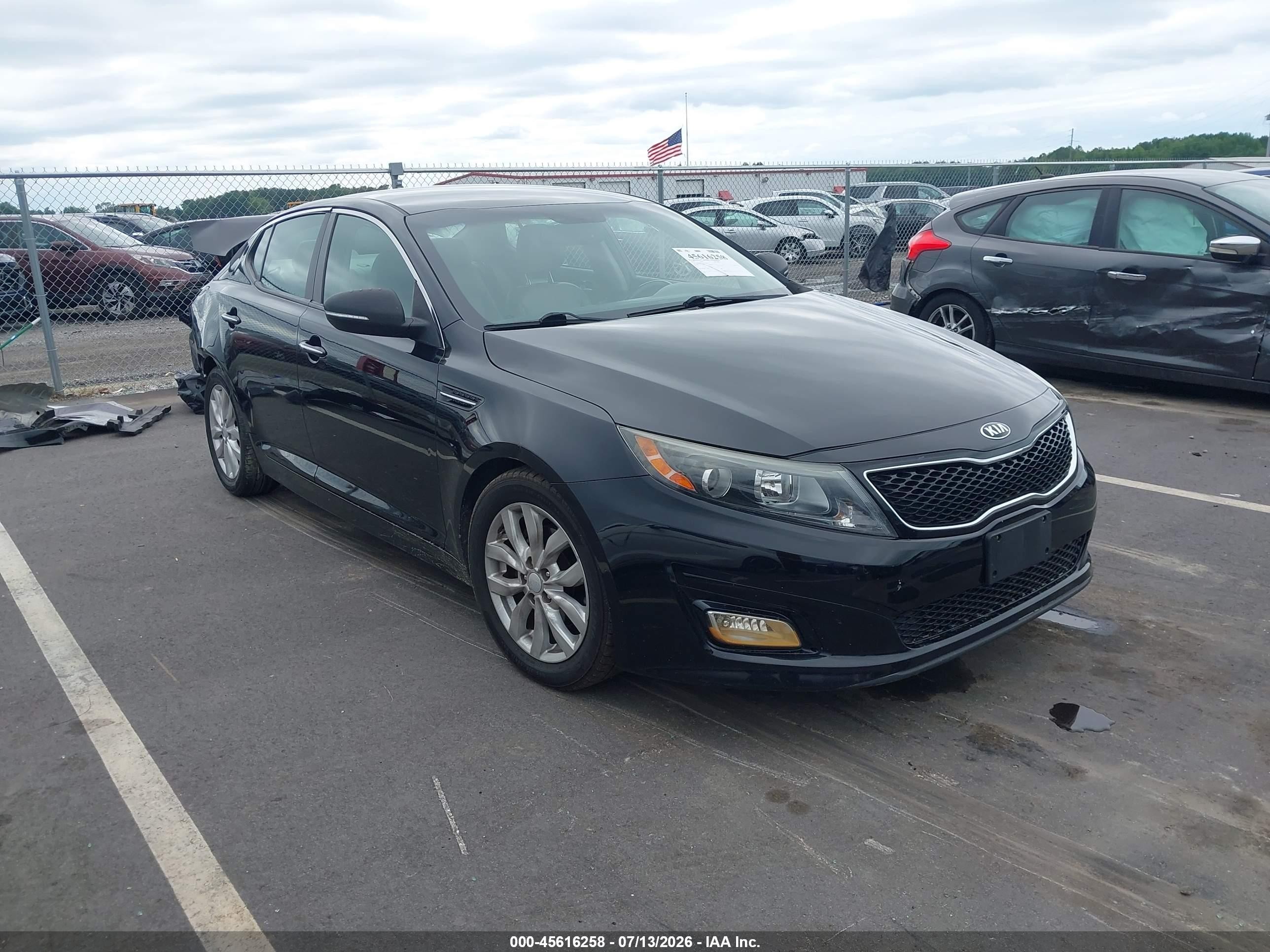 2014 Kia Optima EX, VIN 5XXGN4A78EG275494 — Rear end