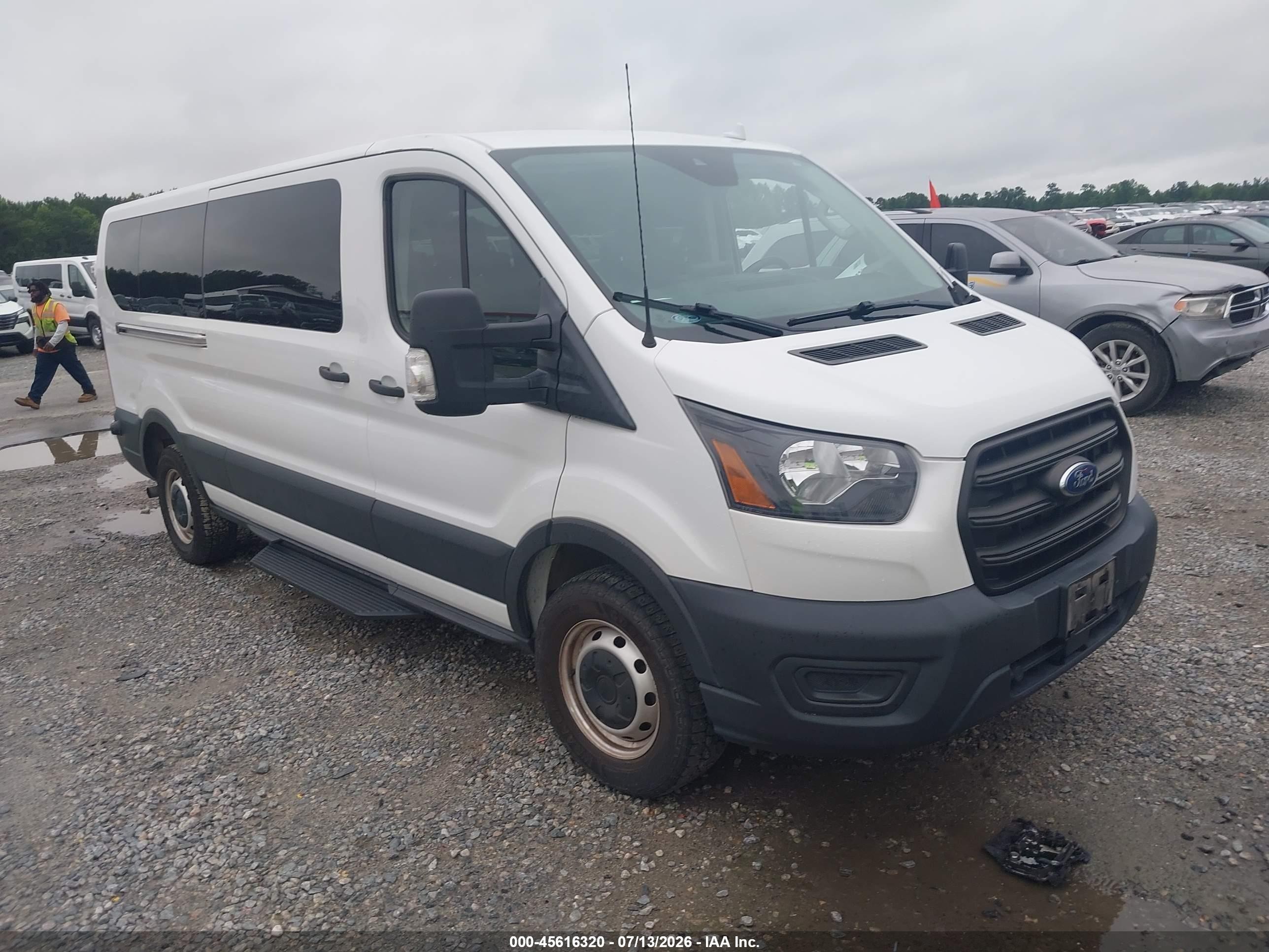 2020 Ford Transit Passenger XL, VIN 1FBAX2Y89LKA77727 — Normal wear