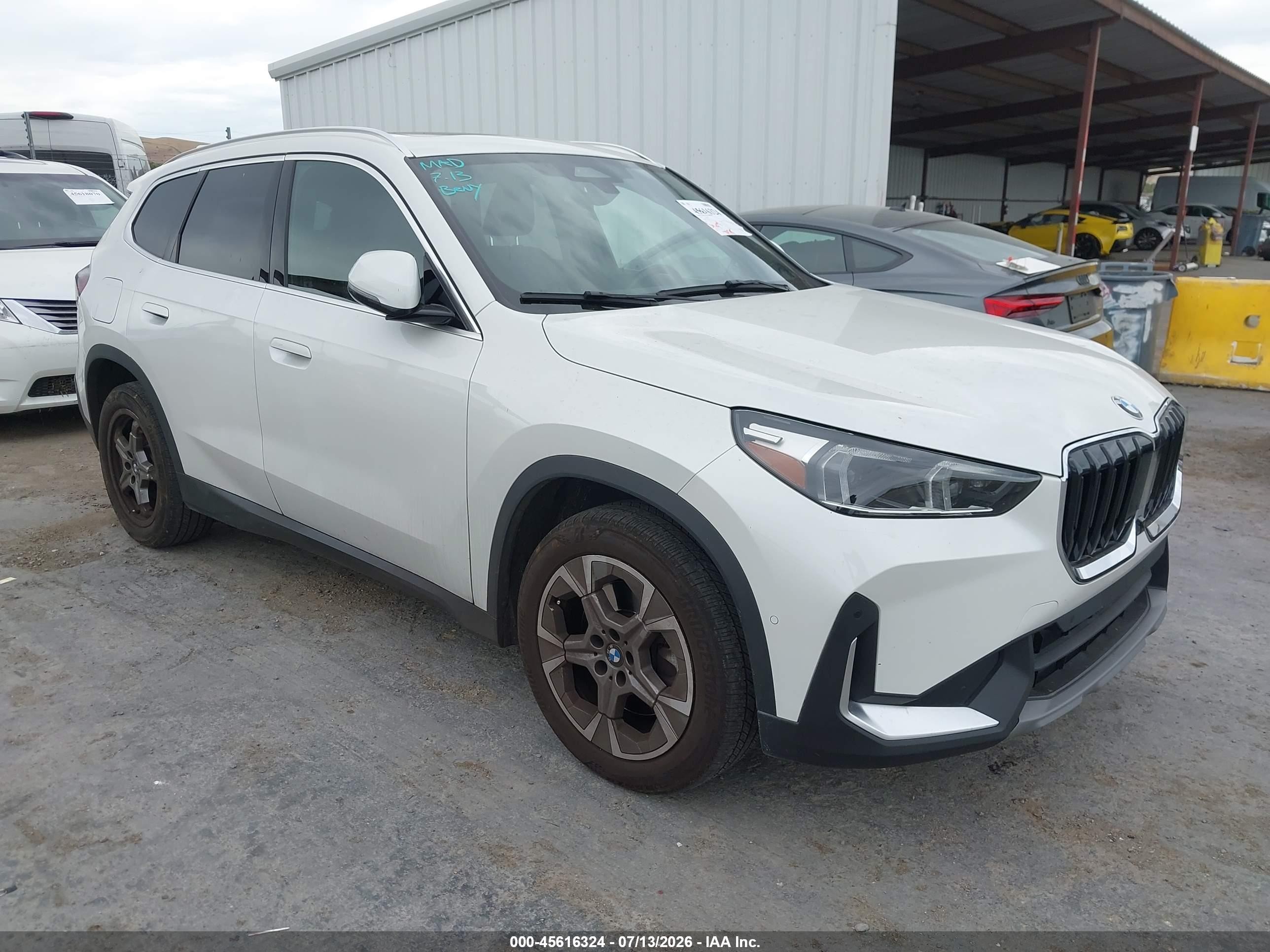 2023 BMW X1 xDrive28i, VIN WBX73EF04P5W14737 — Side