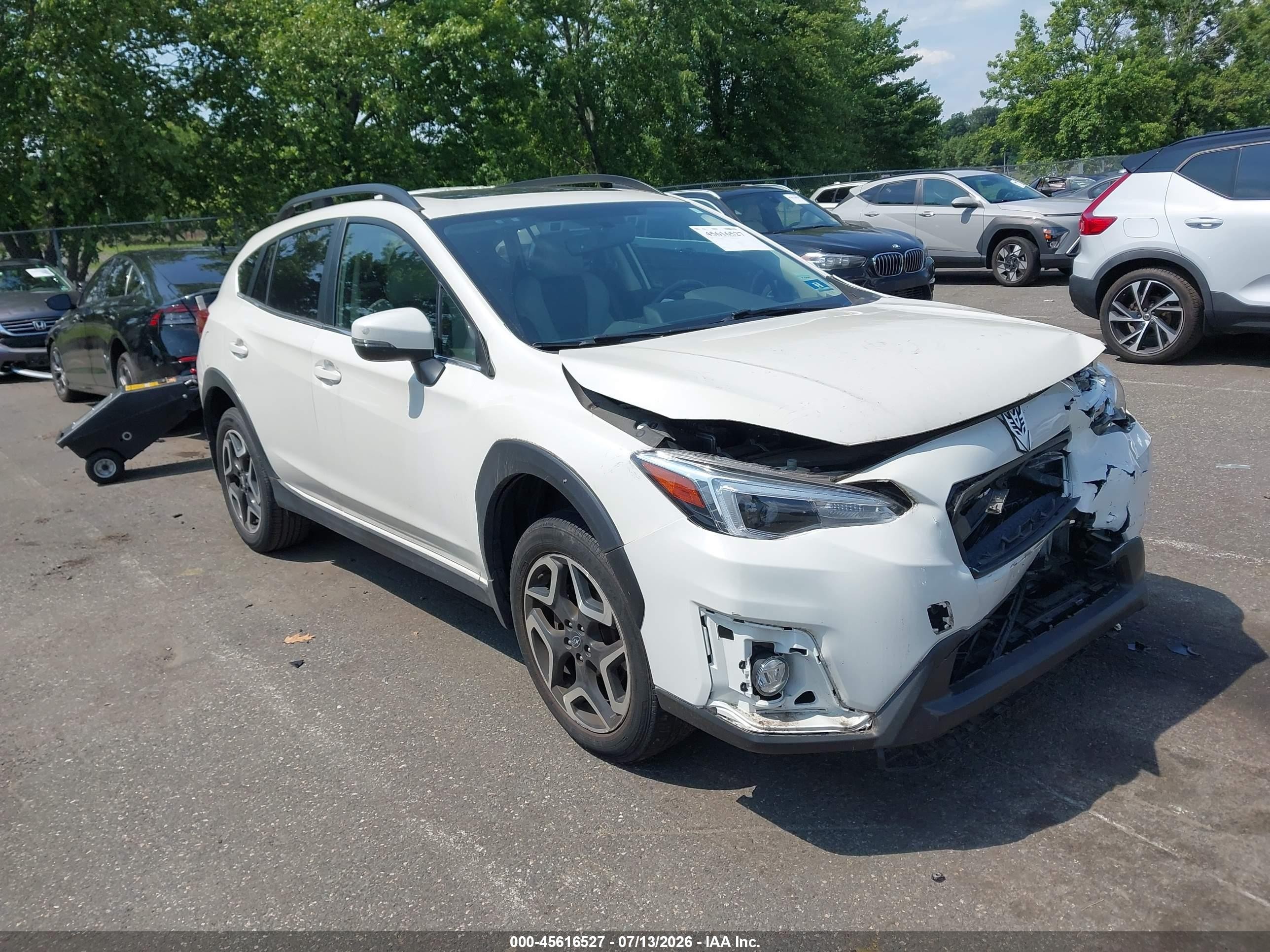 2020 Subaru Crosstrek Limited, VIN JF2GTANC7L8221794 — Front end