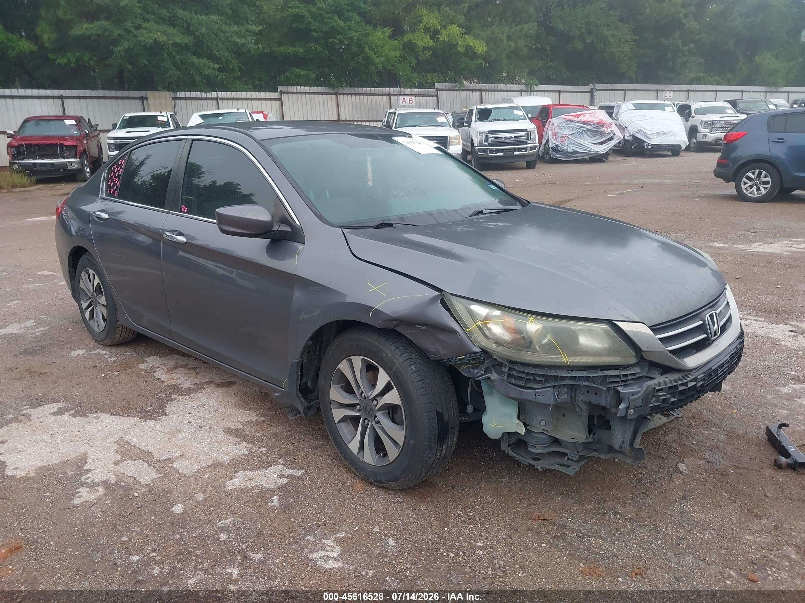 2013 Honda Accord LX, VIN 1HGCR2F38DA104088 — Front end
