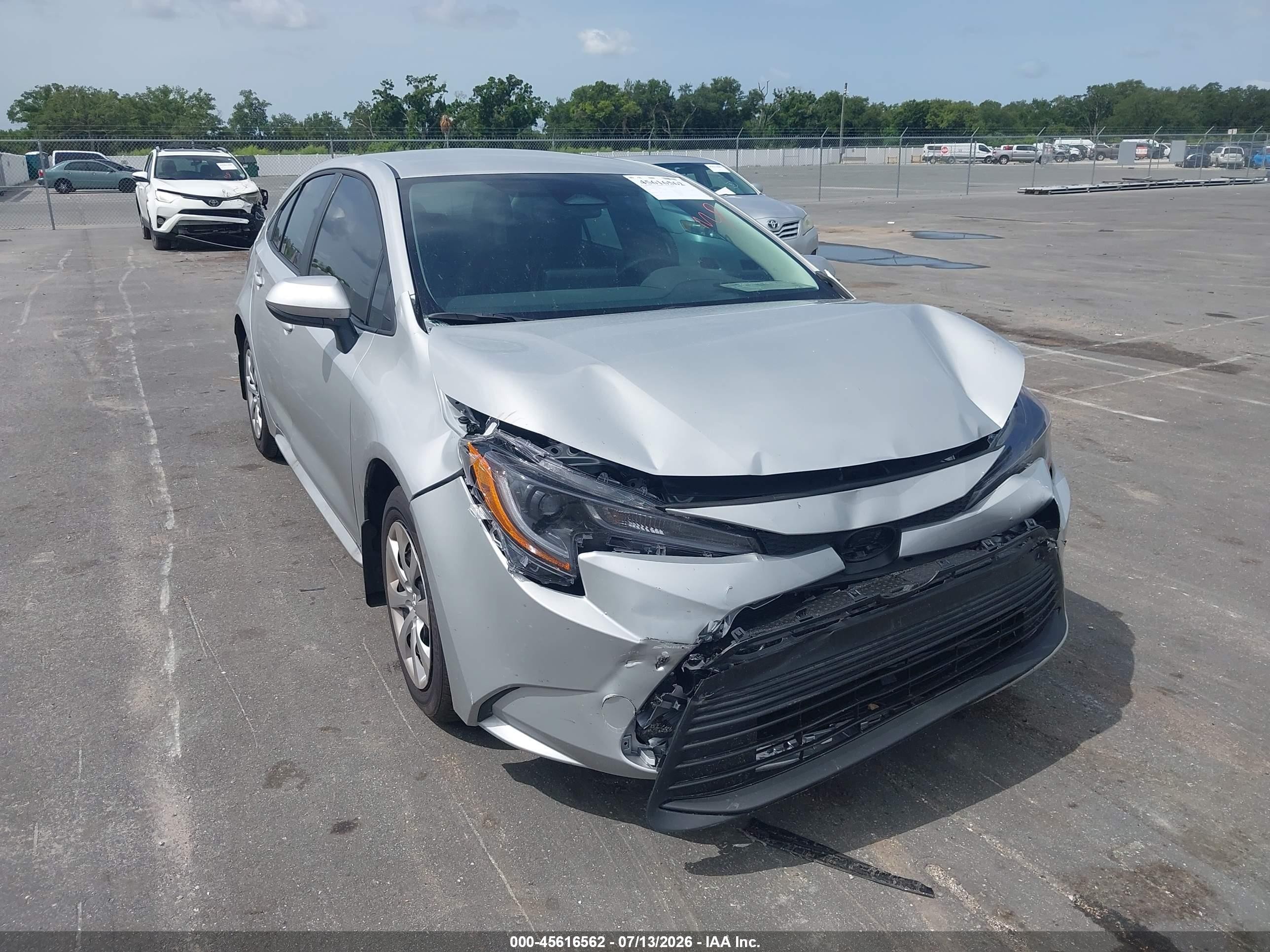 2026 Toyota Corolla LE, VIN 5YFB4MDE7TP424084 — Front end