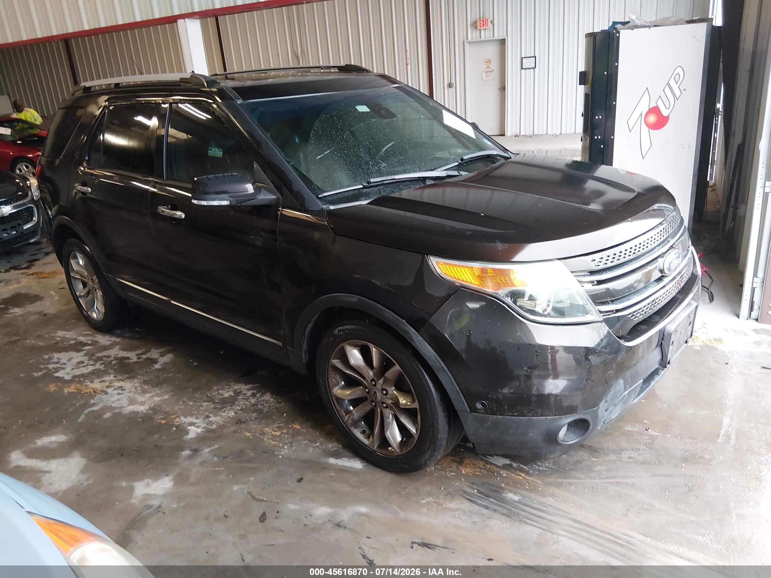 2014 Ford Explorer Limited, VIN 1FM5K7F99EGA10034 — Зад