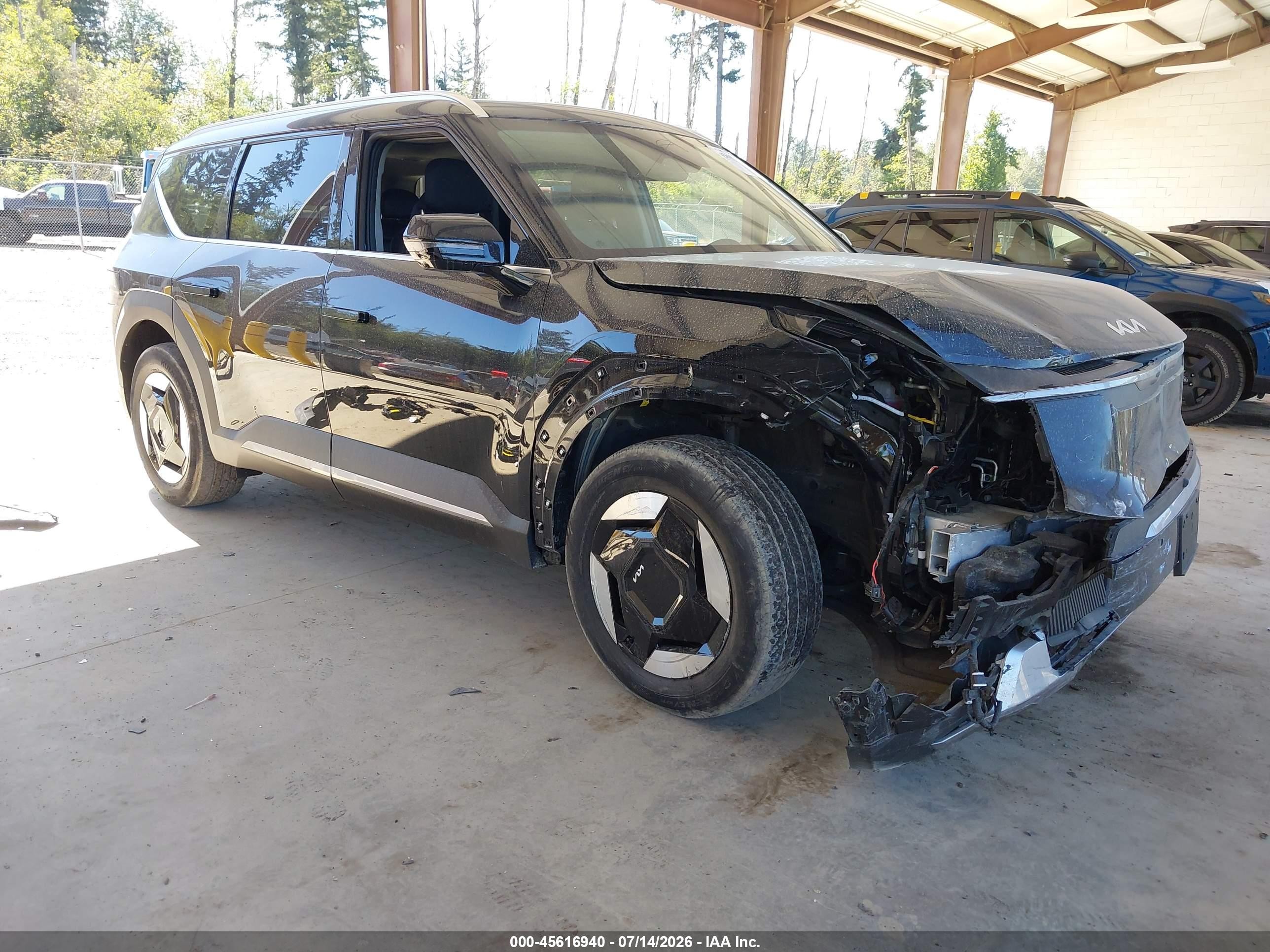 2026 Kia EV9 Wind, VIN 5XYAFFS57TG014202 — Front end