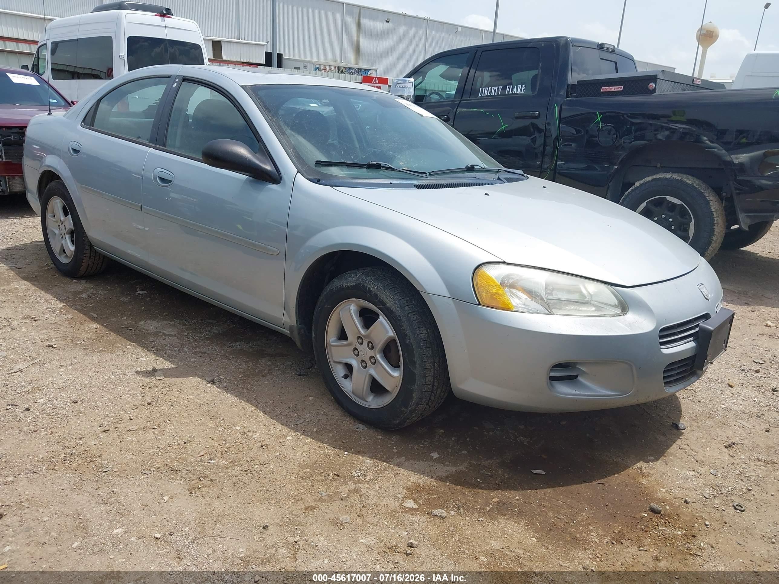 2002 Dodge Stratus SE PLUS/SXT, VIN 1B3EL46R32N353270 — Normal wear
