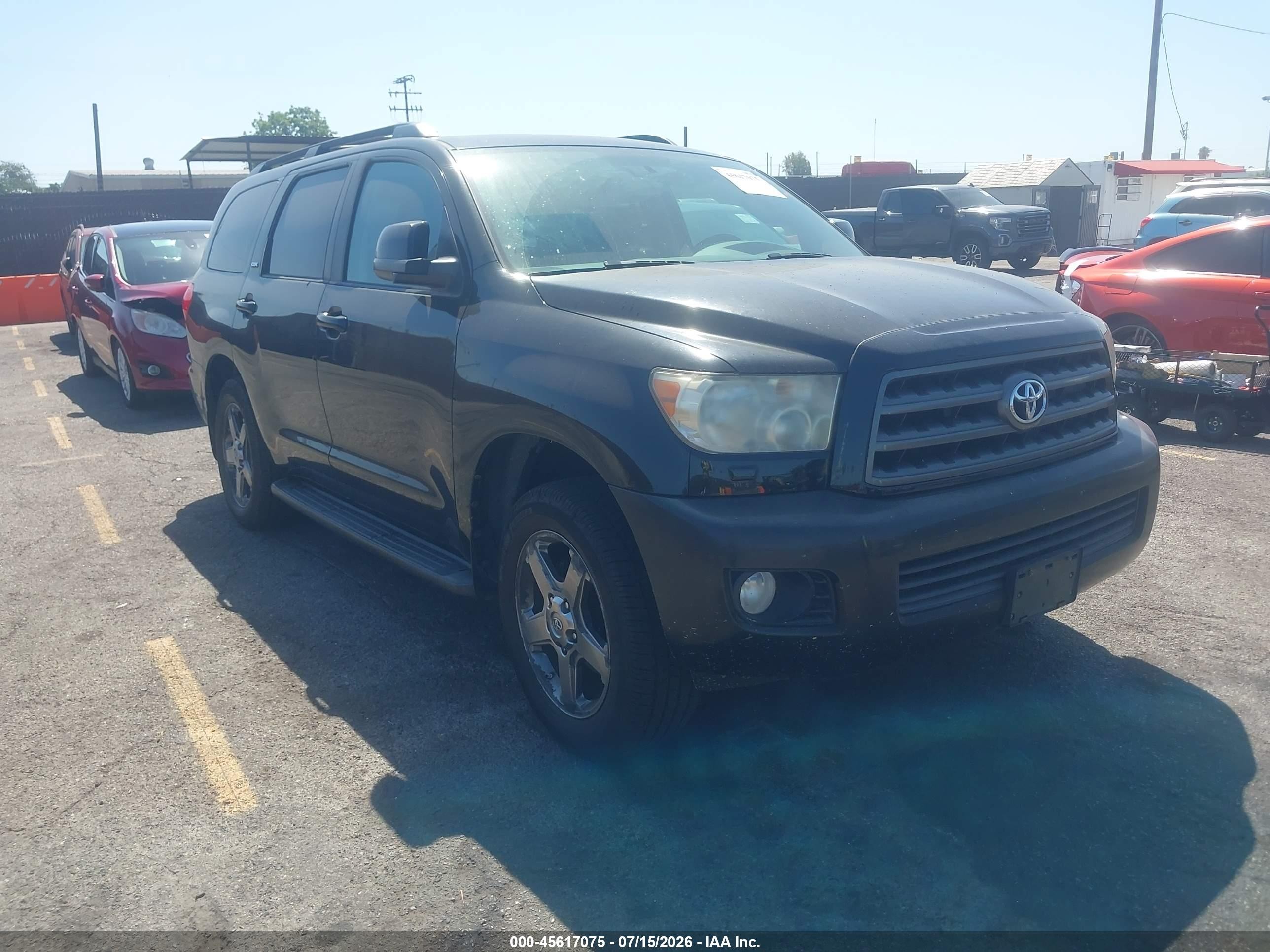 2011 Toyota Sequoia SR5, VIN 5TDZM5G17BS003193 — Rear end