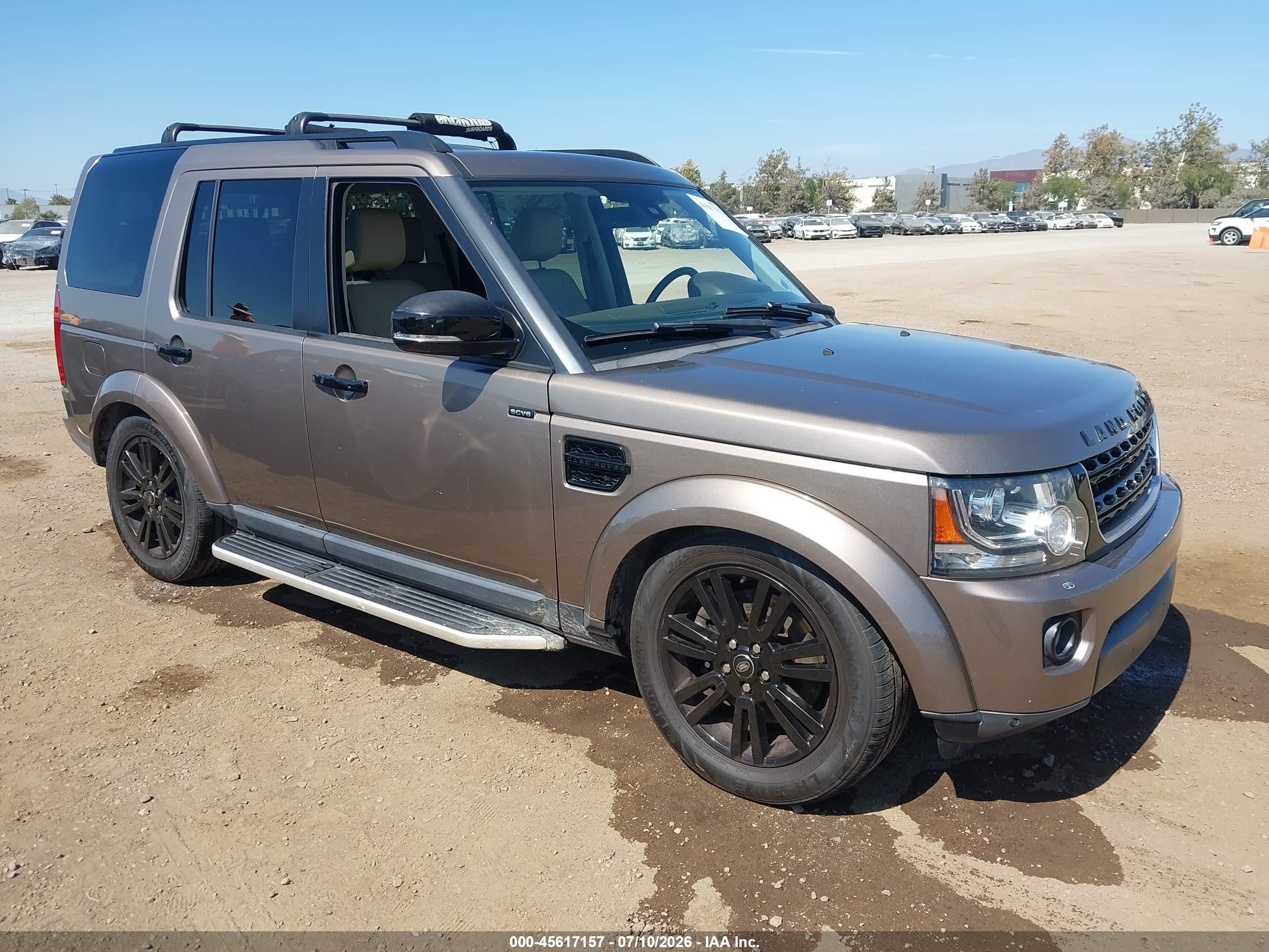 2016 Land Rover LR4 HSE, VIN SALAG2V65GA789171 — Normal wear