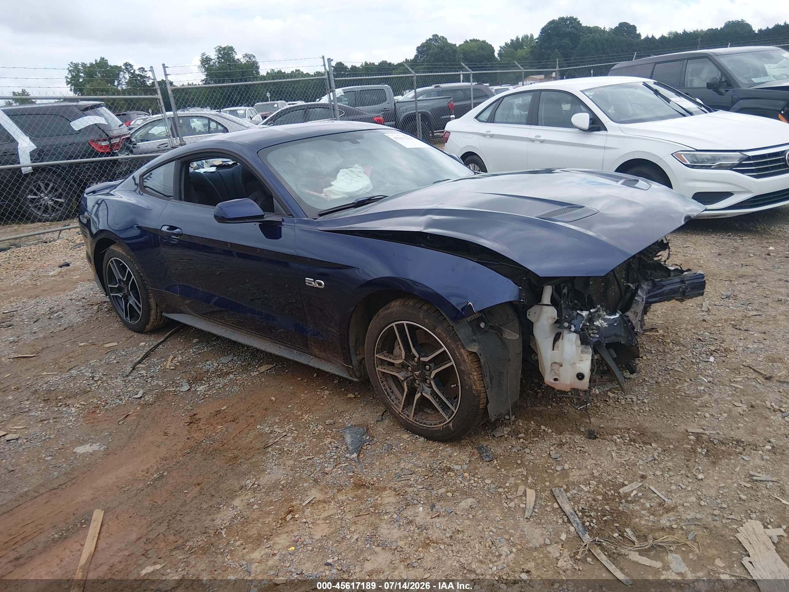 2020 Ford Mustang GT, VIN 1FA6P8CF7L5100288 — Front end